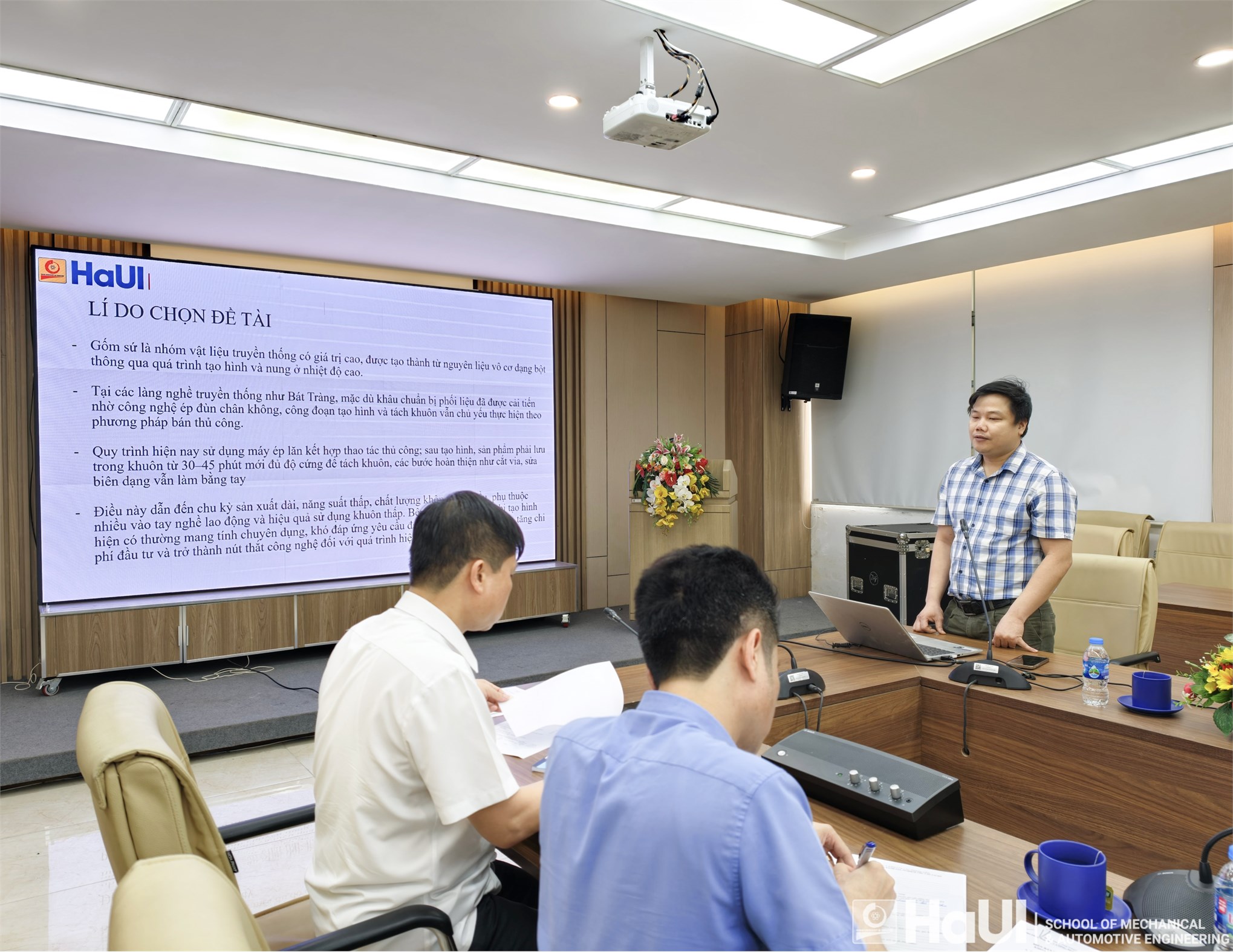 Nghiệm thu cấp cơ sở đề tài KH&CN cấp Thành phố Hà Nội về nghiên cứu thiết kế, chế tạo thiết bị tạo hình và tách khuôn gốm sứ