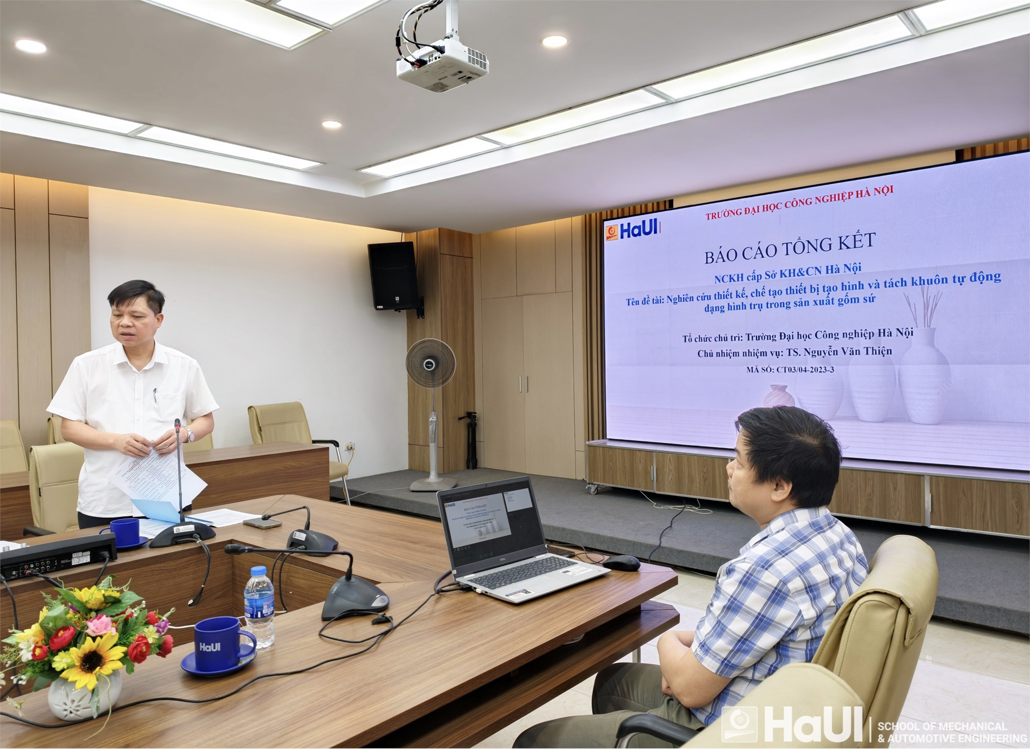 Nghiệm thu cấp cơ sở đề tài KH&CN cấp Thành phố Hà Nội về nghiên cứu thiết kế, chế tạo thiết bị tạo hình và tách khuôn gốm sứ