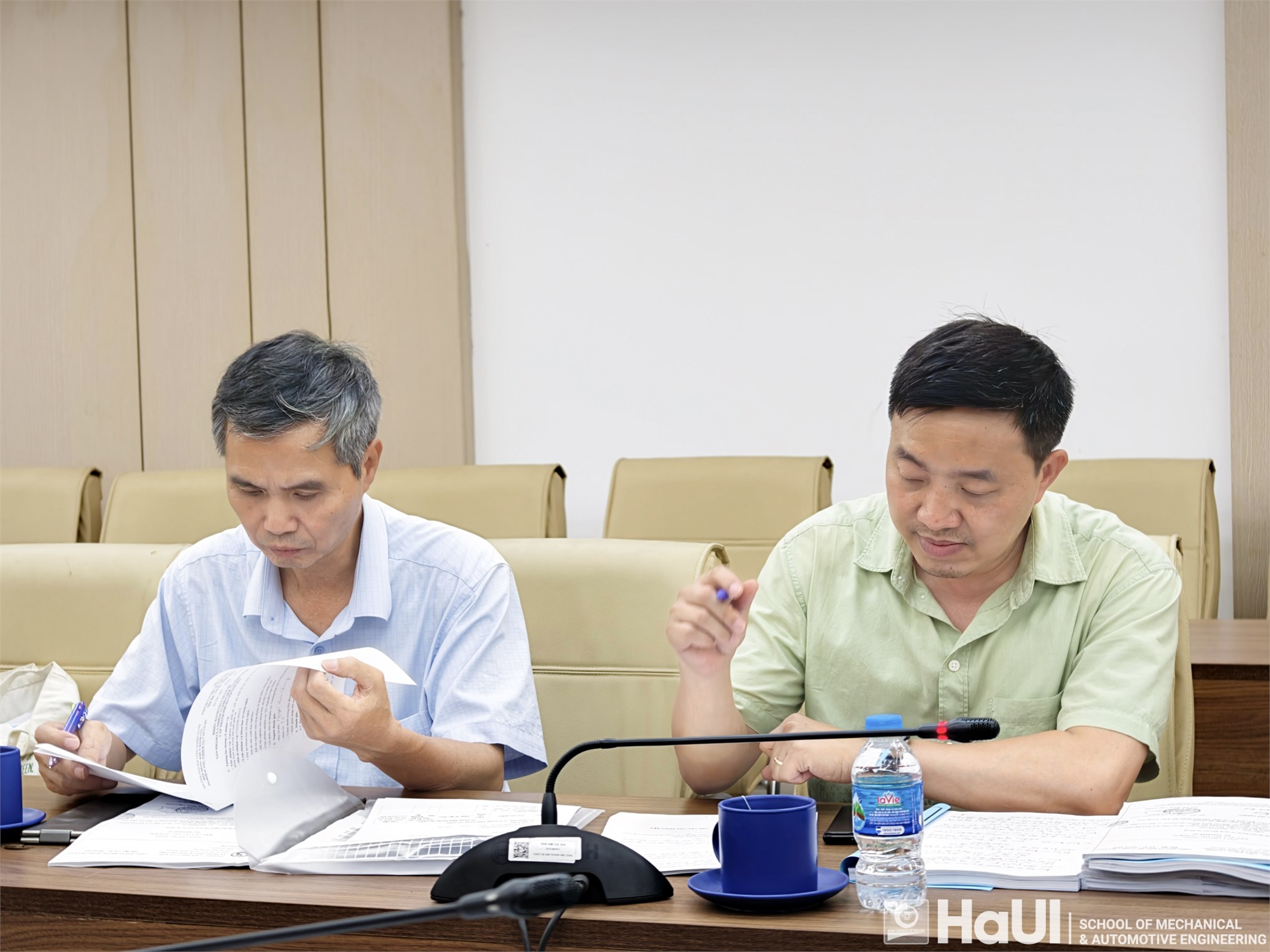 Nghiệm thu cấp cơ sở đề tài KH&CN cấp Thành phố Hà Nội về nghiên cứu thiết kế, chế tạo thiết bị tạo hình và tách khuôn gốm sứ