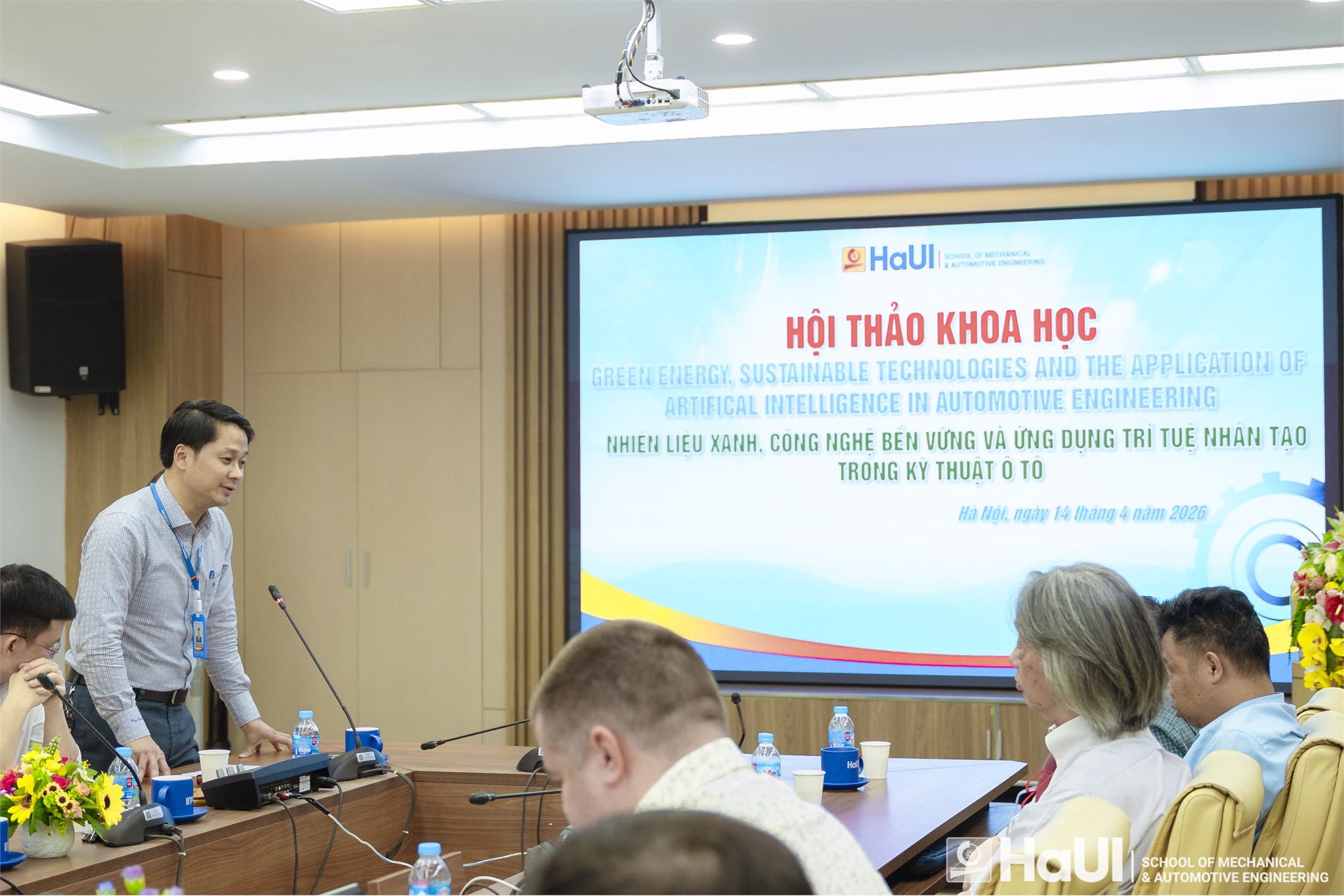 Hội thảo khoa học: Nhiên liệu xanh, công nghệ bền vững và ứng dụng trí tuệ nhân tạo trong kỹ thuật ô tô