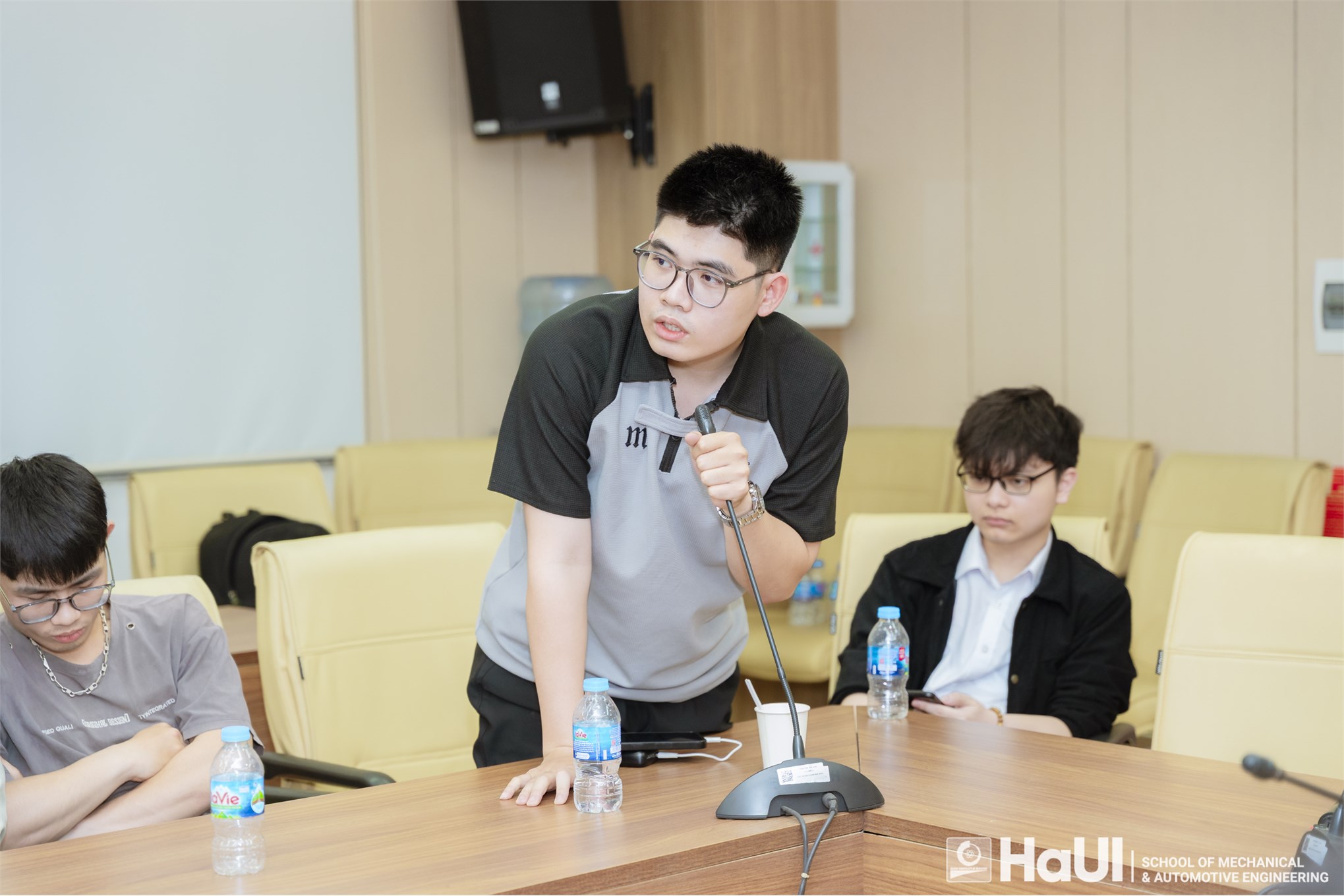 Hội thảo khoa học: Nhiên liệu xanh, công nghệ bền vững và ứng dụng trí tuệ nhân tạo trong kỹ thuật ô tô