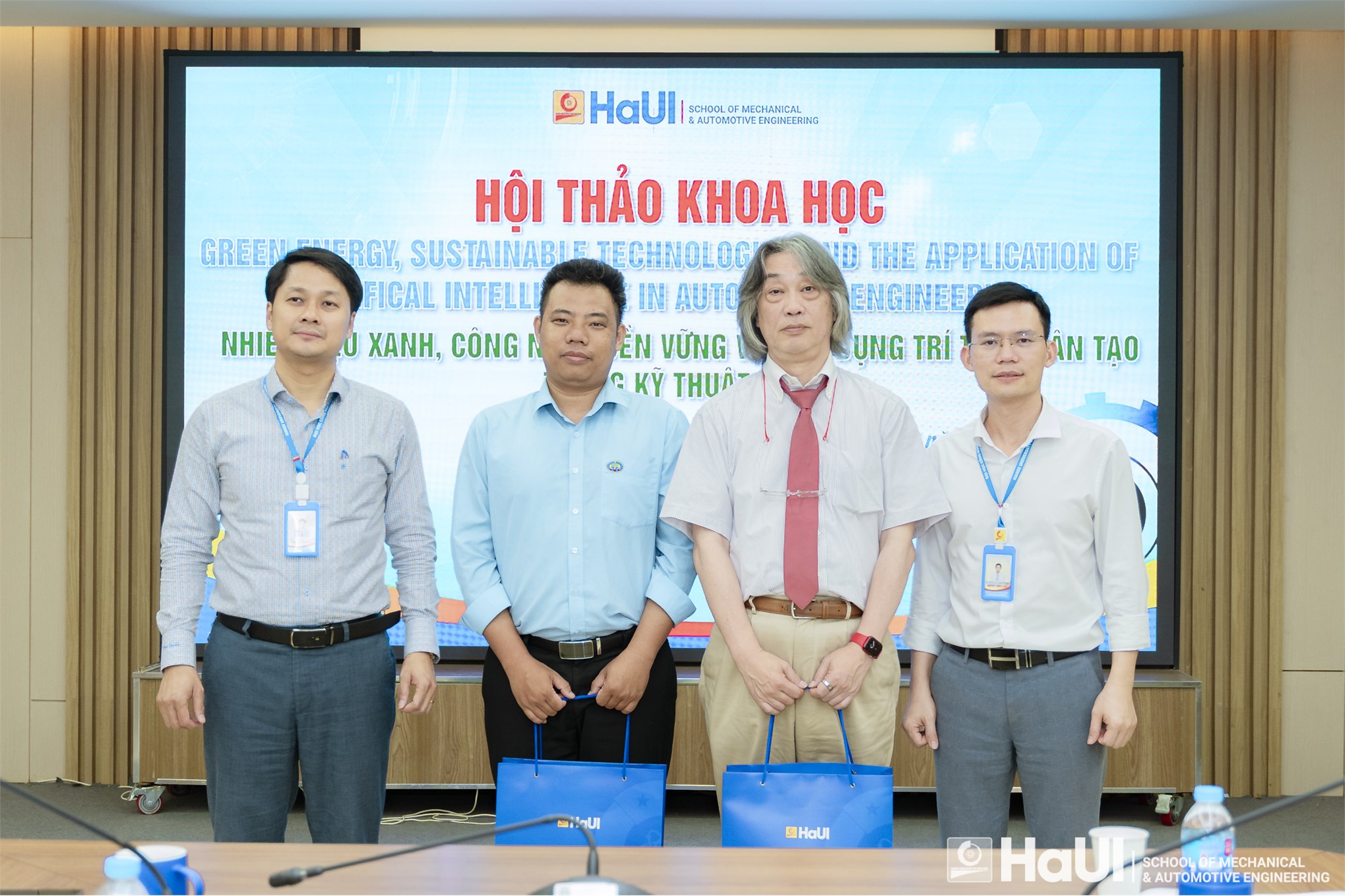 Hội thảo khoa học: Nhiên liệu xanh, công nghệ bền vững và ứng dụng trí tuệ nhân tạo trong kỹ thuật ô tô