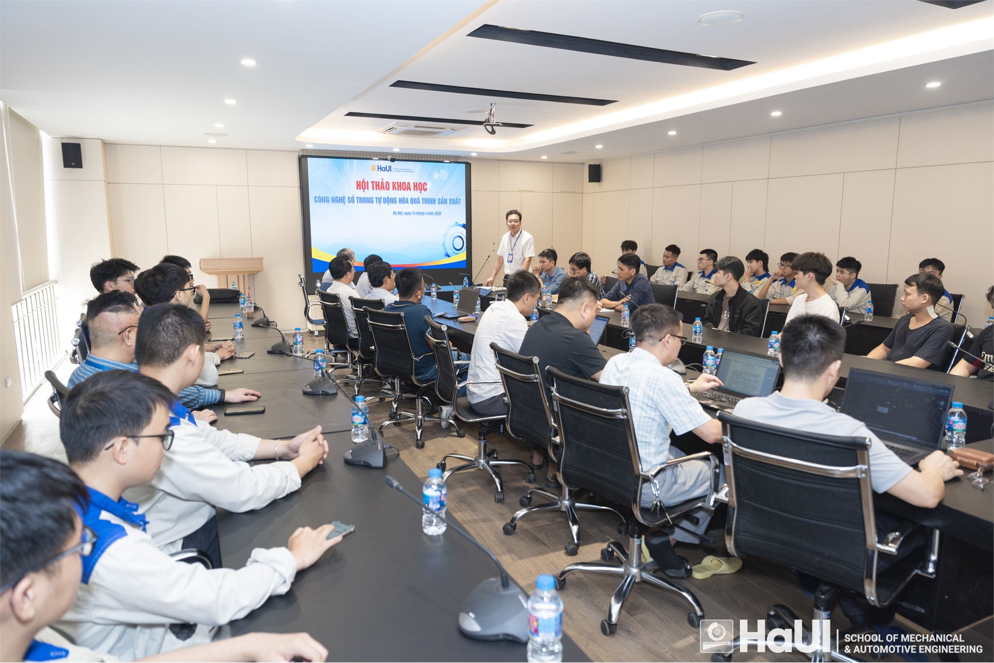 Hội thảo khoa học “Công nghệ số trong tự động hóa quá trình sản xuất” tại Trường Cơ khí – Ô tô