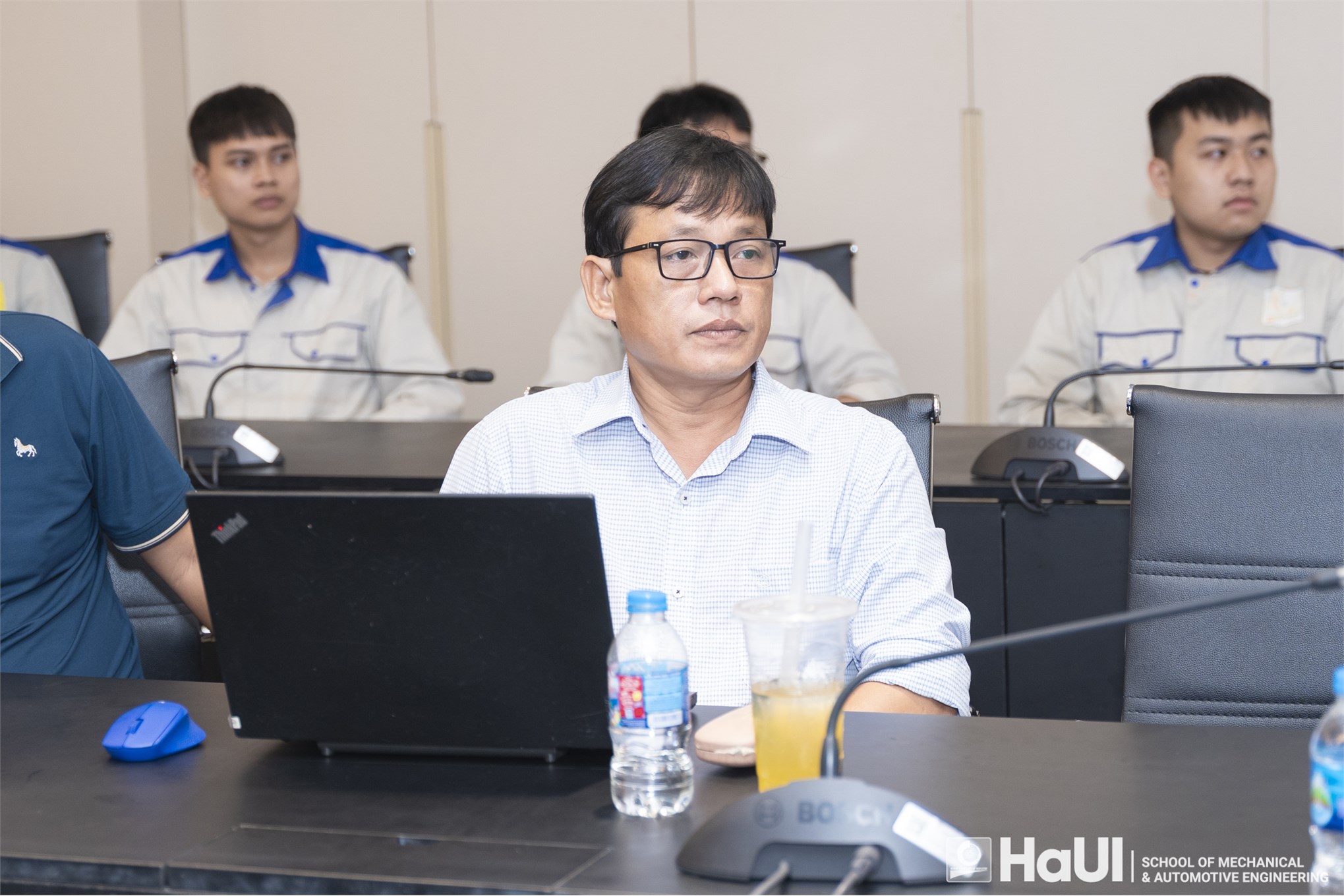 Hội thảo khoa học “Công nghệ số trong tự động hóa quá trình sản xuất” tại Trường Cơ khí – Ô tô