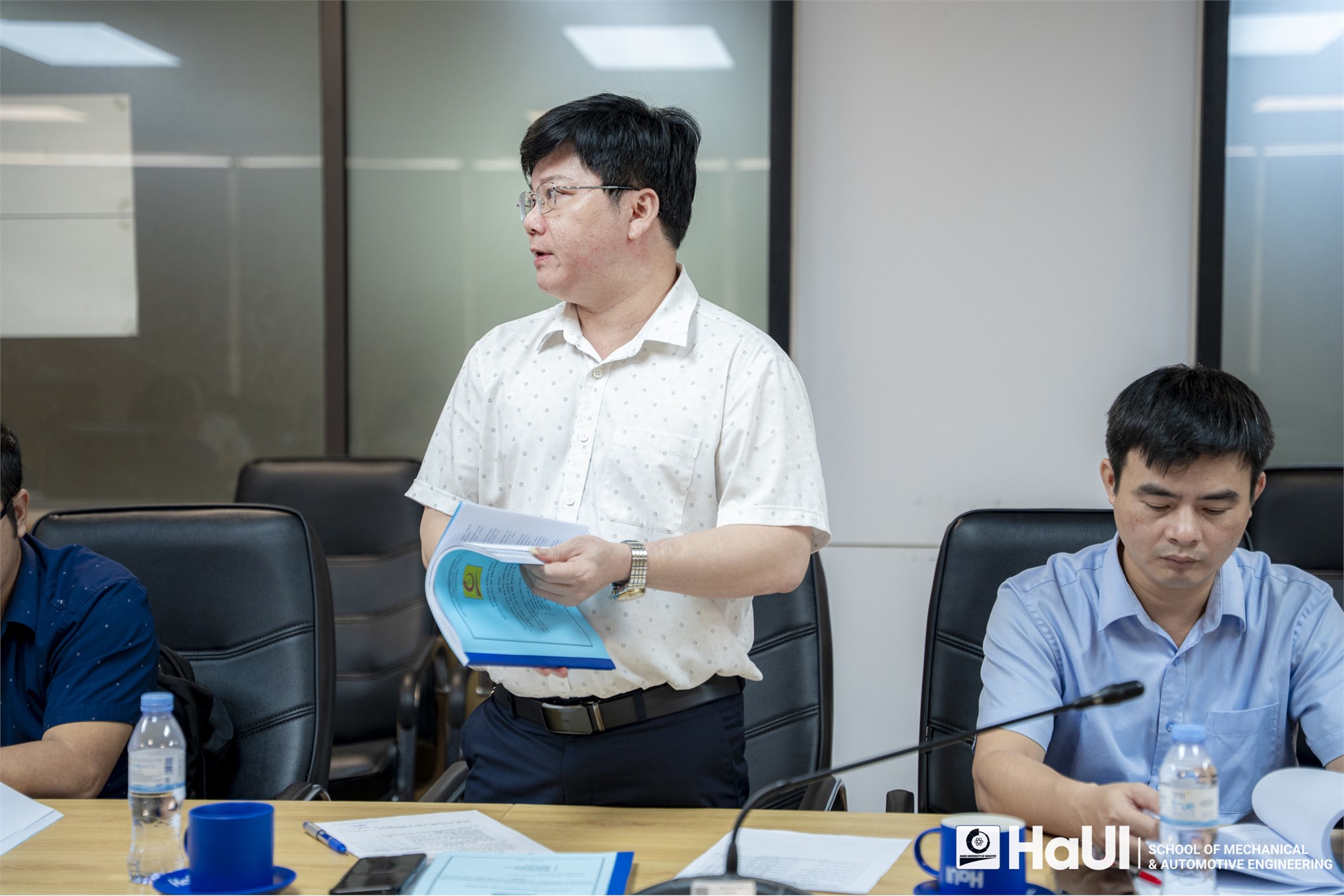 Đánh giá, nghiệm thu đề tài KH&CN cấp Trường: “Nghiên cứu xây dựng mô hình ứng xử vỏ compozit có cấu trúc lõi phỏng sinh học dạng xếp lớp và bề mặt có lớp áp điện”