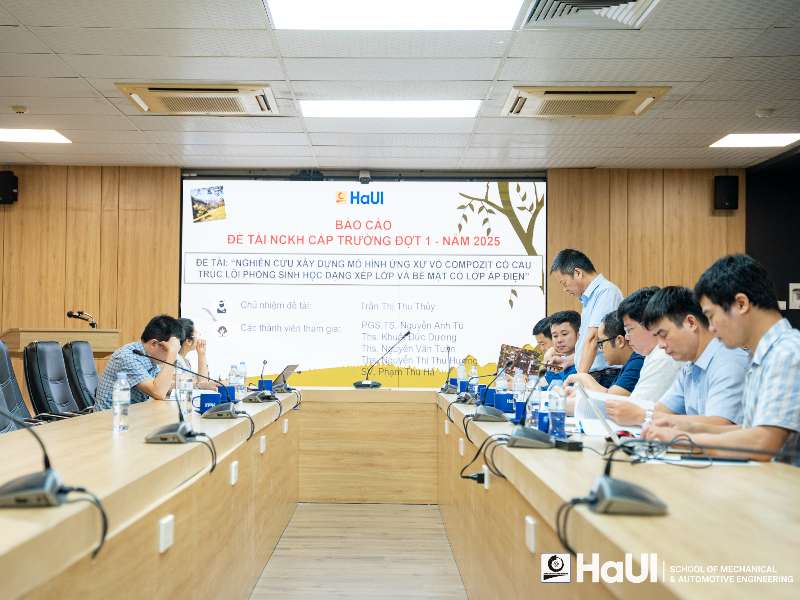 Đánh giá, nghiệm thu đề tài KH&CN cấp Trường: “Nghiên cứu xây dựng mô hình ứng xử vỏ compozit có cấu trúc lõi phỏng sinh học dạng xếp lớp và bề mặt có lớp áp điện”