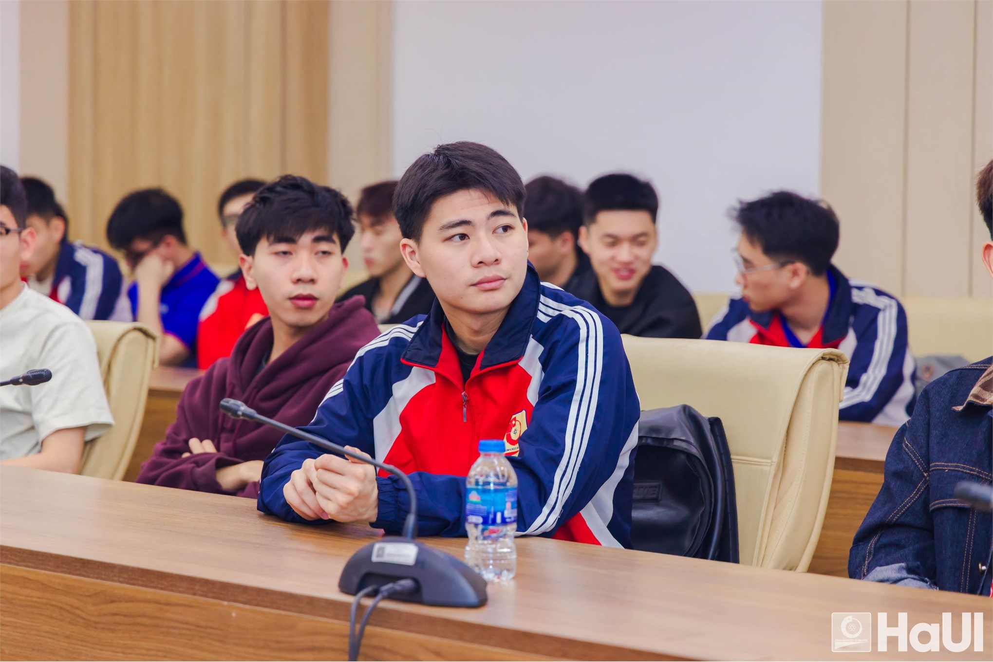 Students of the School of Mechanical and Automotive Engineering, HaUI Determined to Conquer the 2026 Mechanics Olympiad