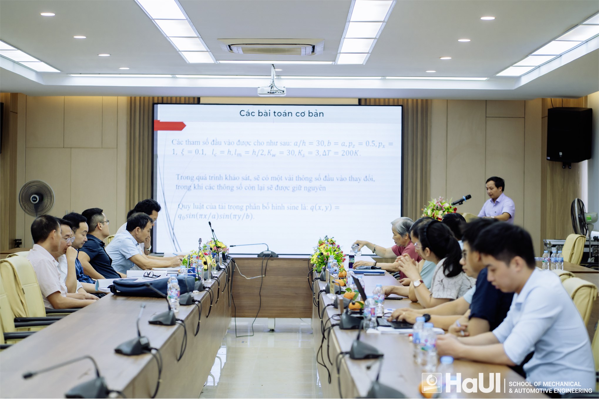 Đánh giá luận án tiến sĩ cấp đơn vị chuyên môn cho NCS Khuất Đức Dương với đề tài `Phân tích tĩnh, động và tối ưu kết cấu vỏ kích cỡ Micro hai độ cong có cơ tính biến đổi`