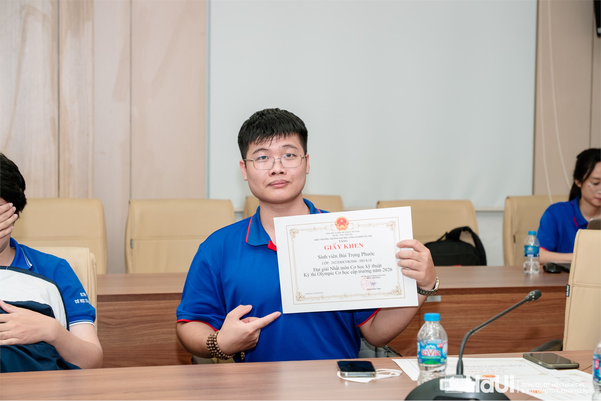 Sẵn sàng cho Olympic Cơ học toàn quốc 2026 - Sinh viên Trường Cơ khí – Ô tô quyết tâm viết tiếp bảng vàng thành tích