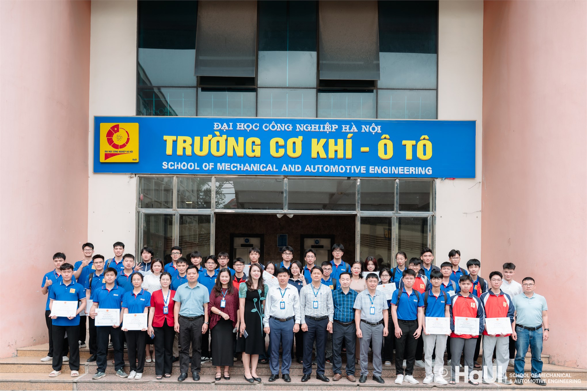 Sẵn sàng cho Olympic Cơ học toàn quốc 2026 - Sinh viên Trường Cơ khí – Ô tô quyết tâm viết tiếp bảng vàng thành tích