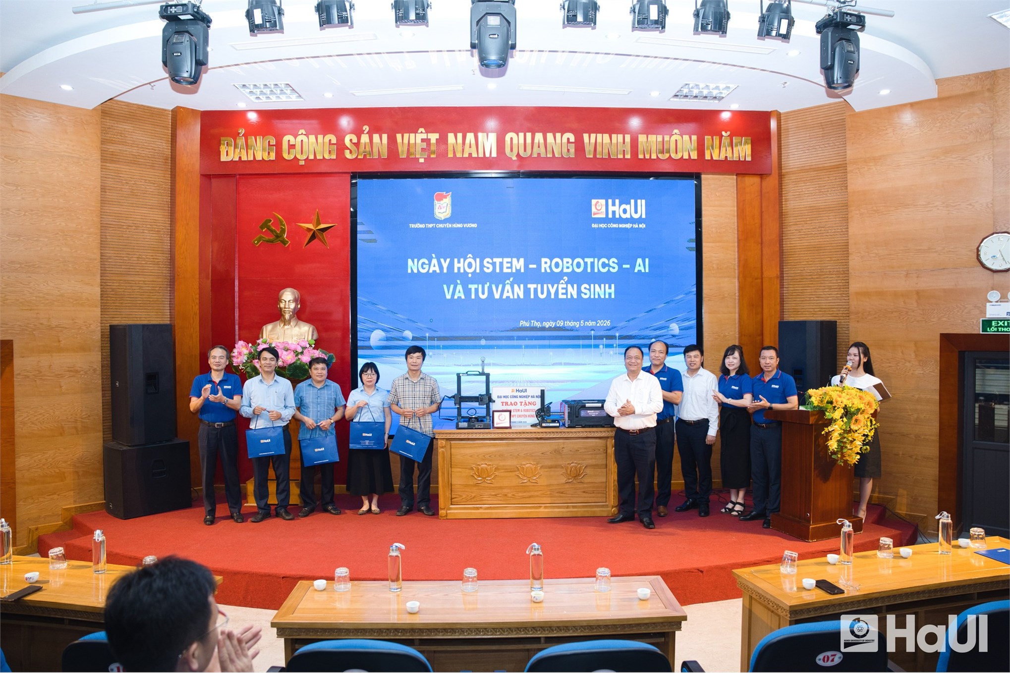Trường Cơ khí - Ô tô, HaUI lan tỏa tinh thần giáo dục STEM tại Trường THPT Chuyên Hùng Vương – Phú Thọ