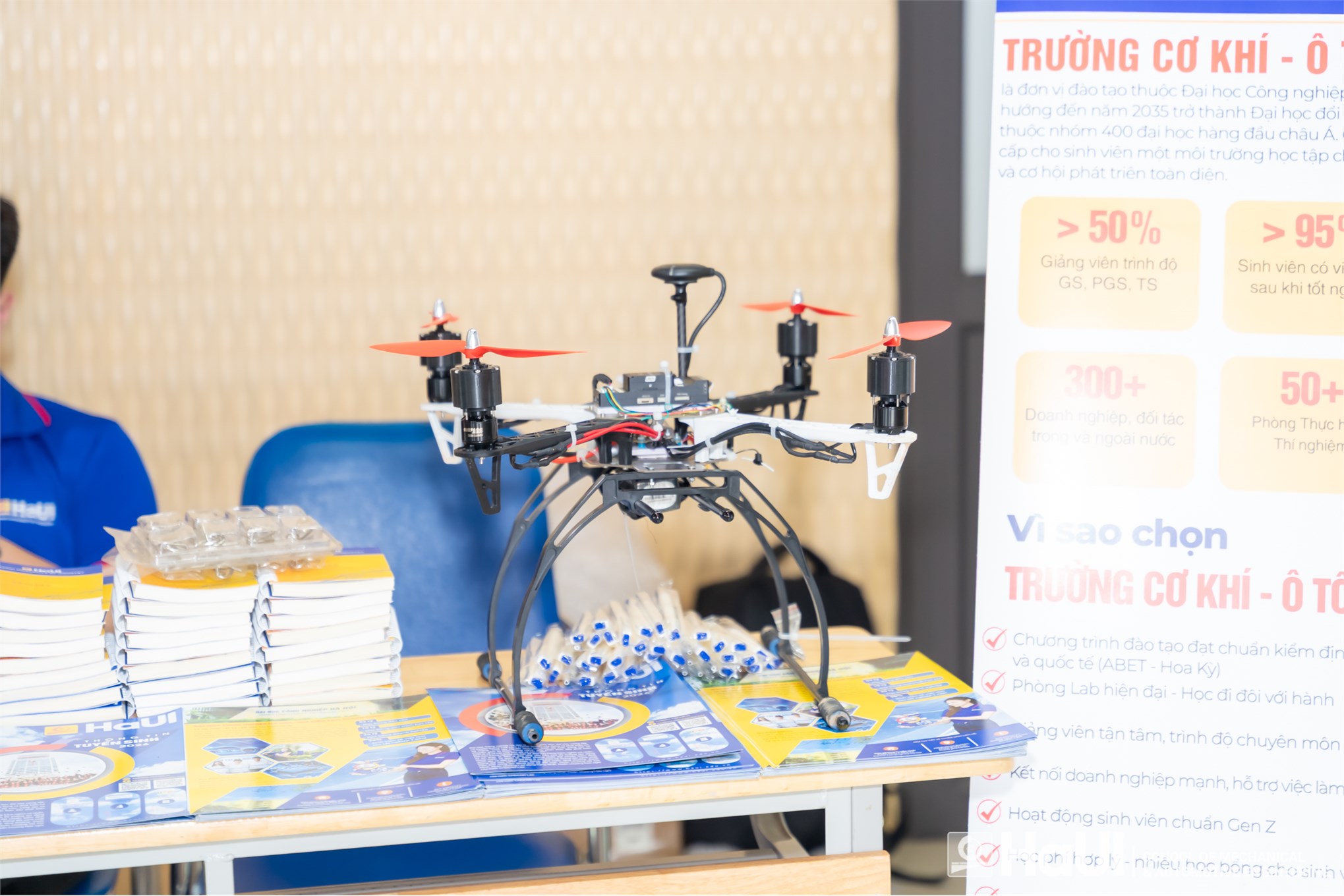 Trường Cơ khí - Ô tô, HaUI lan tỏa tinh thần giáo dục STEM tại Trường THPT Chuyên Hùng Vương – Phú Thọ