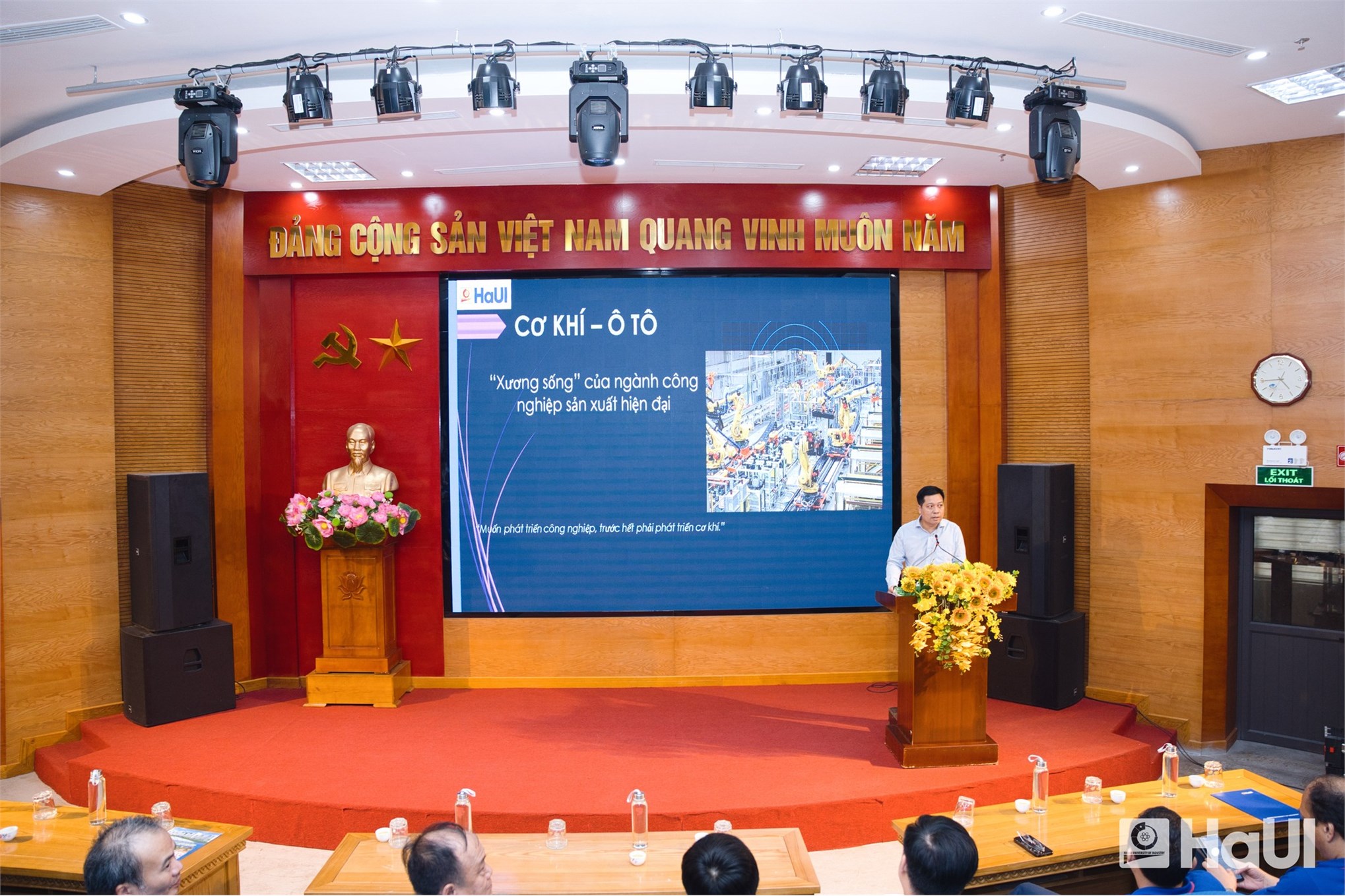 Trường Cơ khí - Ô tô, HaUI lan tỏa tinh thần giáo dục STEM tại Trường THPT Chuyên Hùng Vương – Phú Thọ