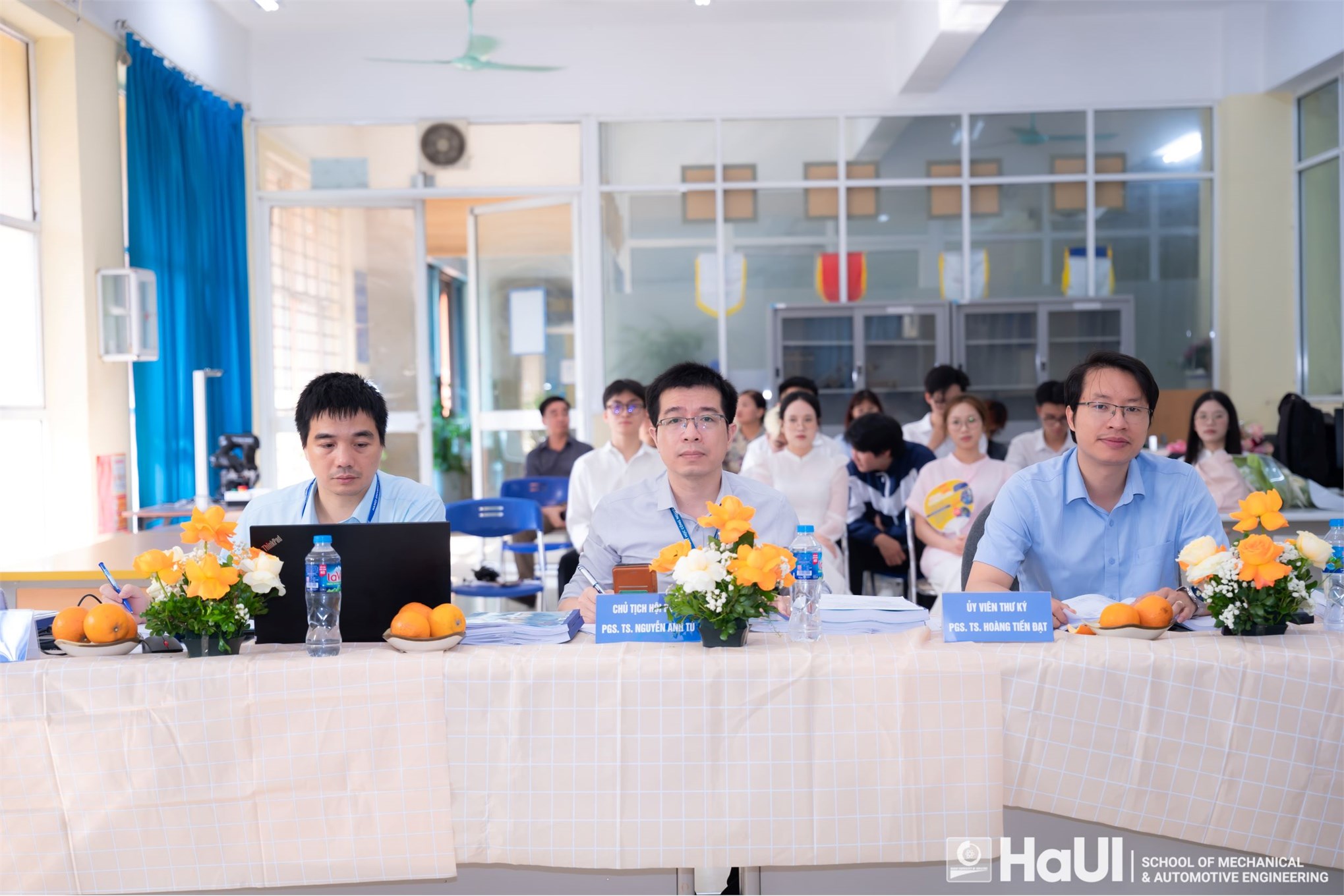 Dấu ấn từ lễ bảo vệ đồ án tốt nghiệp chương trình giảng dạy bằng tiếng Anh tại Trường Cơ khí – Ô tô