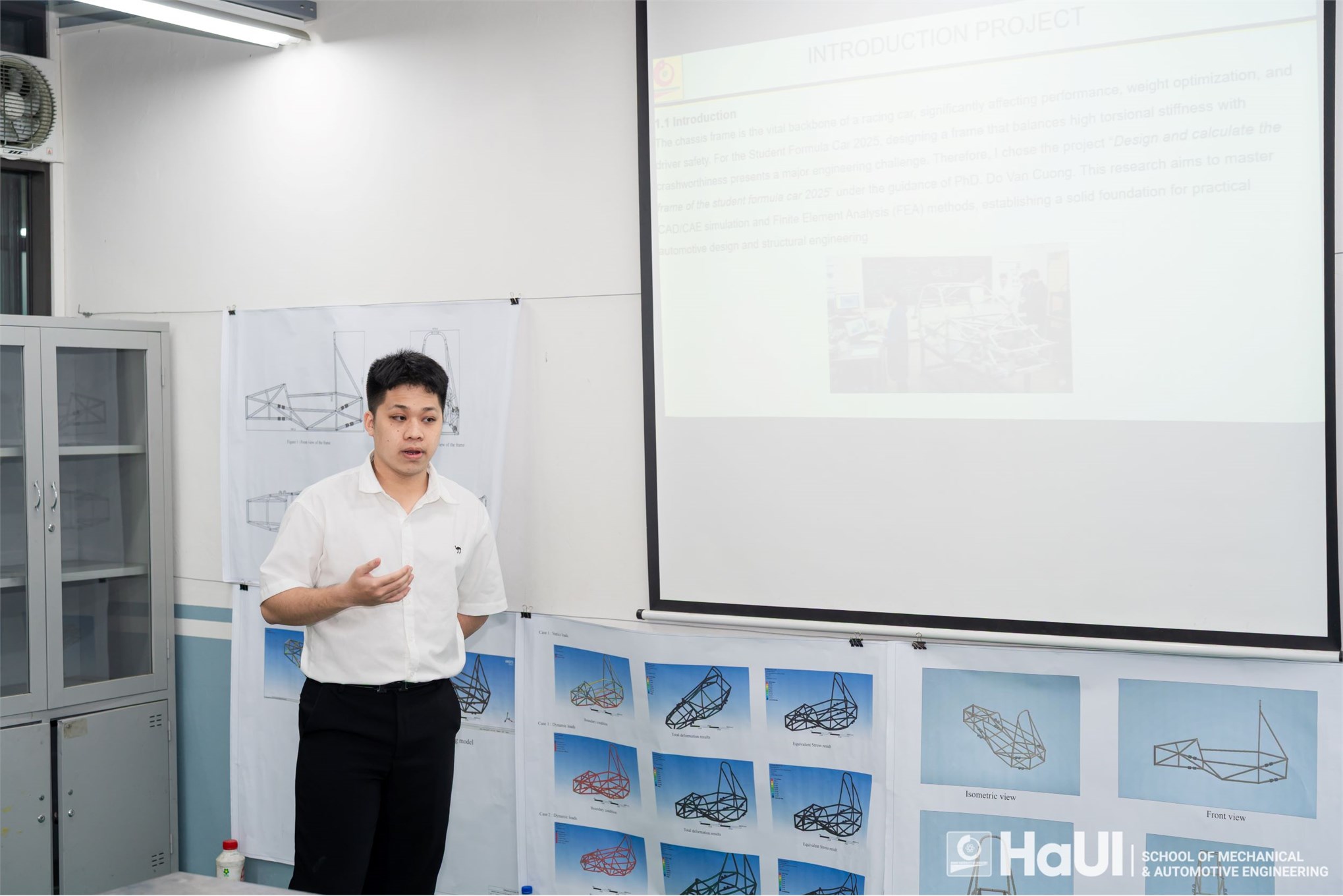 Dấu ấn từ lễ bảo vệ đồ án tốt nghiệp chương trình giảng dạy bằng tiếng Anh tại Trường Cơ khí – Ô tô