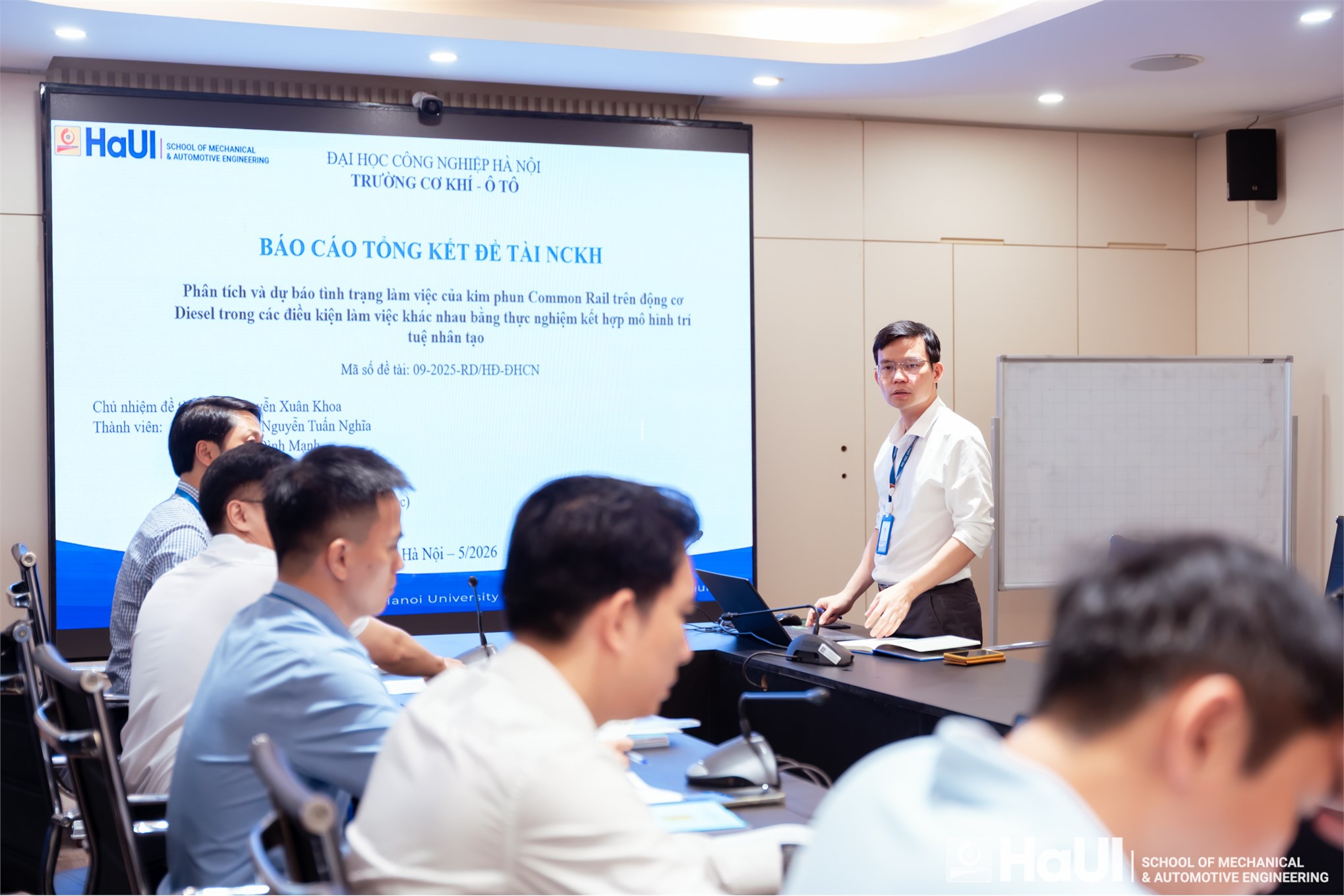 Đánh giá, nghiệm thu cấp đơn vị đề tài khoa học công nghệ cấp cơ sở: “Phân tích và dự báo tình trạng làm việc của kim phun Common Rail trên động cơ Diesel trong các điều kiện làm việc khác nhau bằng thực nghiệm kết hợp mô hình trí tuệ nhân tạo”