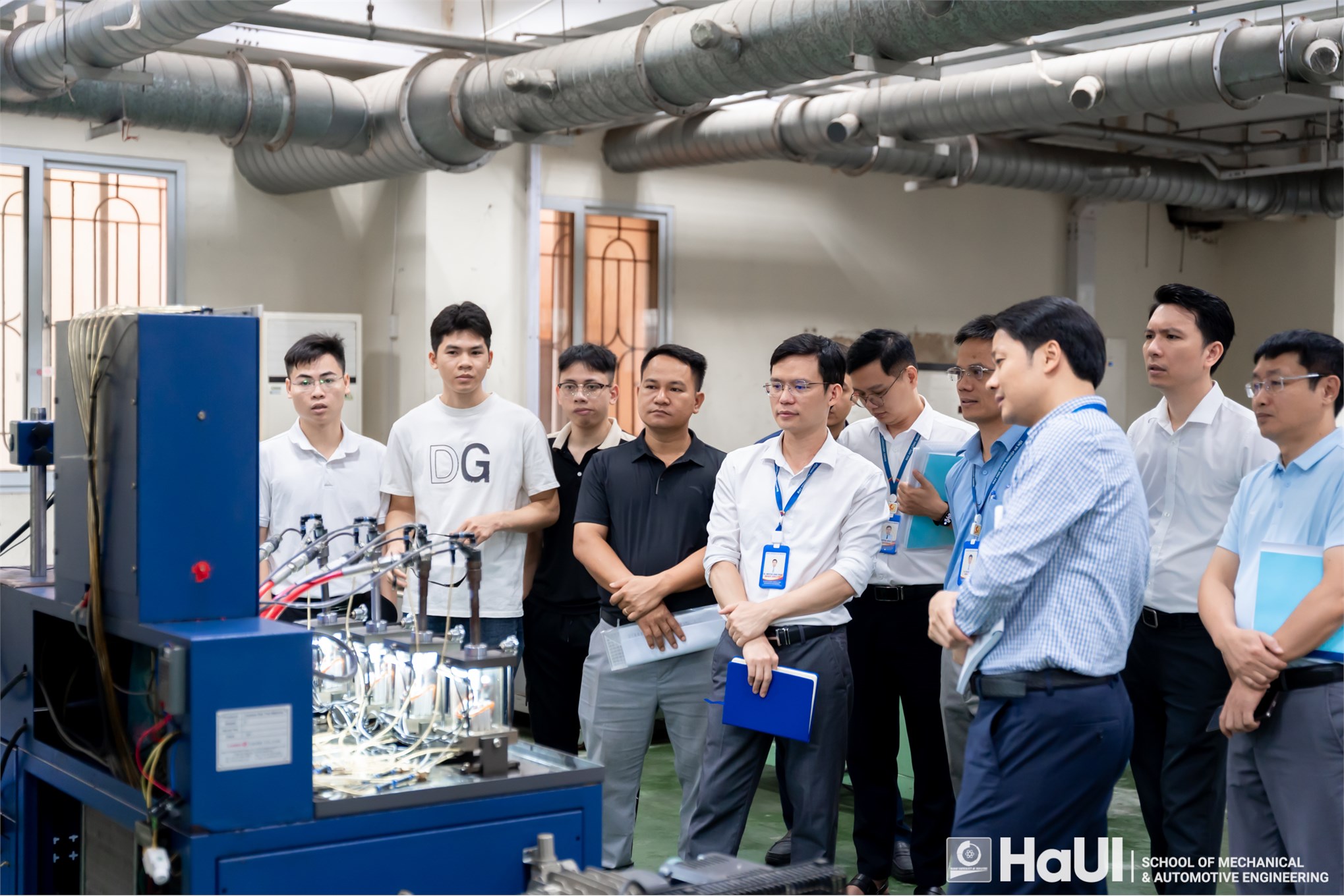 Đánh giá, nghiệm thu cấp đơn vị đề tài khoa học công nghệ cấp cơ sở: “Phân tích và dự báo tình trạng làm việc của kim phun Common Rail trên động cơ Diesel trong các điều kiện làm việc khác nhau bằng thực nghiệm kết hợp mô hình trí tuệ nhân tạo”