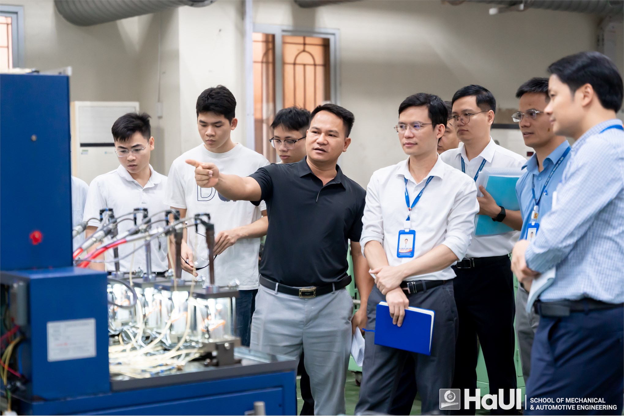 Đánh giá, nghiệm thu cấp đơn vị đề tài khoa học công nghệ cấp cơ sở: “Phân tích và dự báo tình trạng làm việc của kim phun Common Rail trên động cơ Diesel trong các điều kiện làm việc khác nhau bằng thực nghiệm kết hợp mô hình trí tuệ nhân tạo”