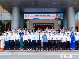Hội nghị viên chức, người lao động Trường Cơ khí – Ô tô năm 2026: Quyết tâm bứt phá, kiến tạo tương lai trong chiến lược giai đoạn 2026-2030