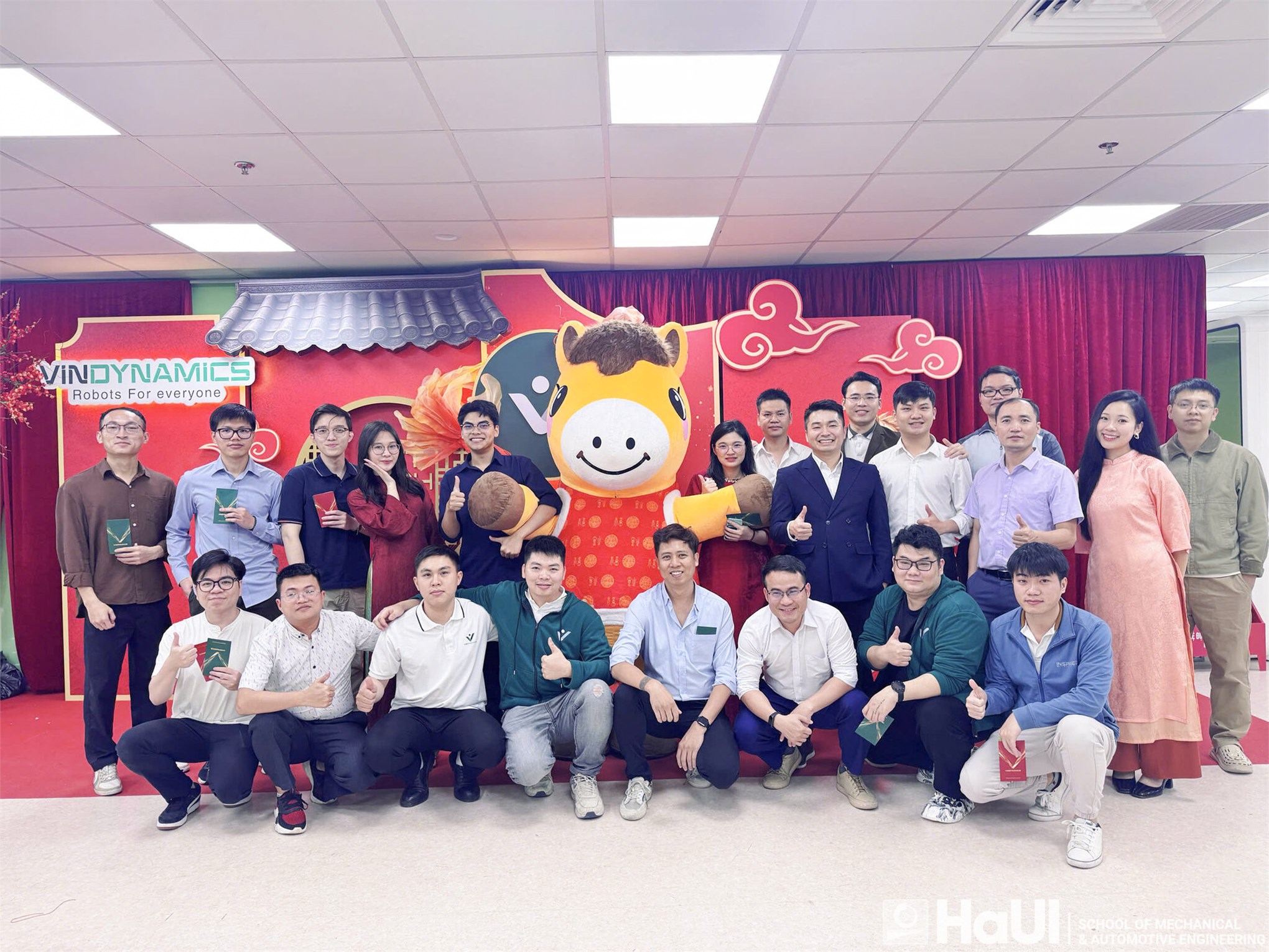 Khát vọng phát triển robot hình người thông minh và hành trình bản lĩnh của cựu sinh viên Trường Cơ khí – Ô tô, HaUI