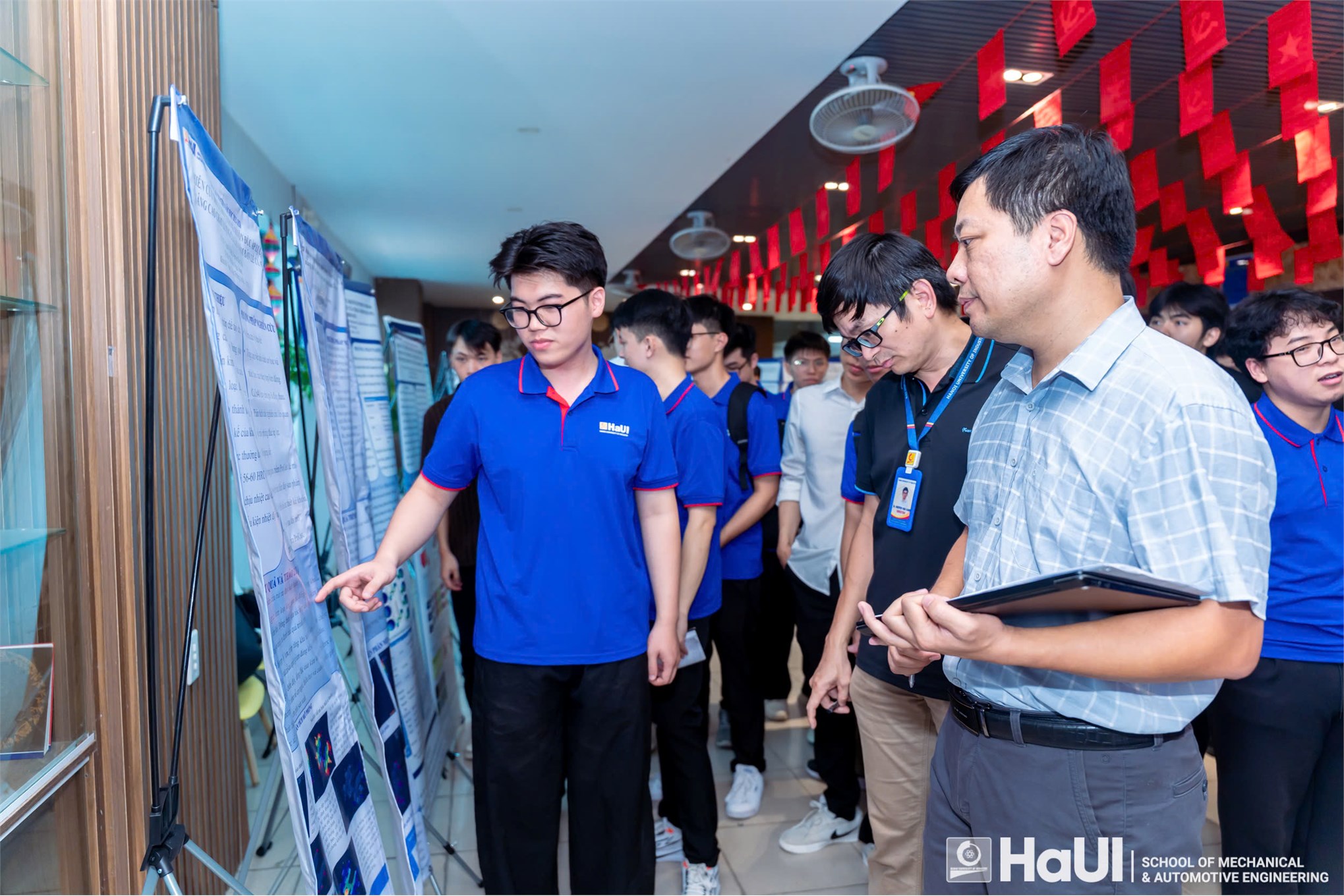 Phong trào nghiên cứu khoa học sinh viên: Hành trình đổi mới tại Trường Cơ khí – Ô tô