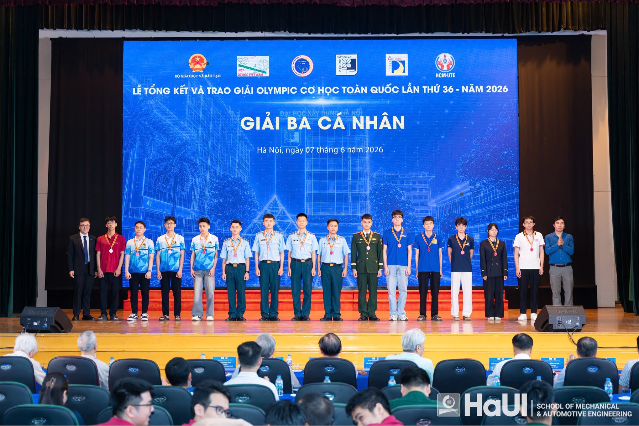 Sinh viên Trường Cơ khí – Ô tô, HaUI khẳng định bản lĩnh tại Olympic Cơ học toàn quốc lần thứ