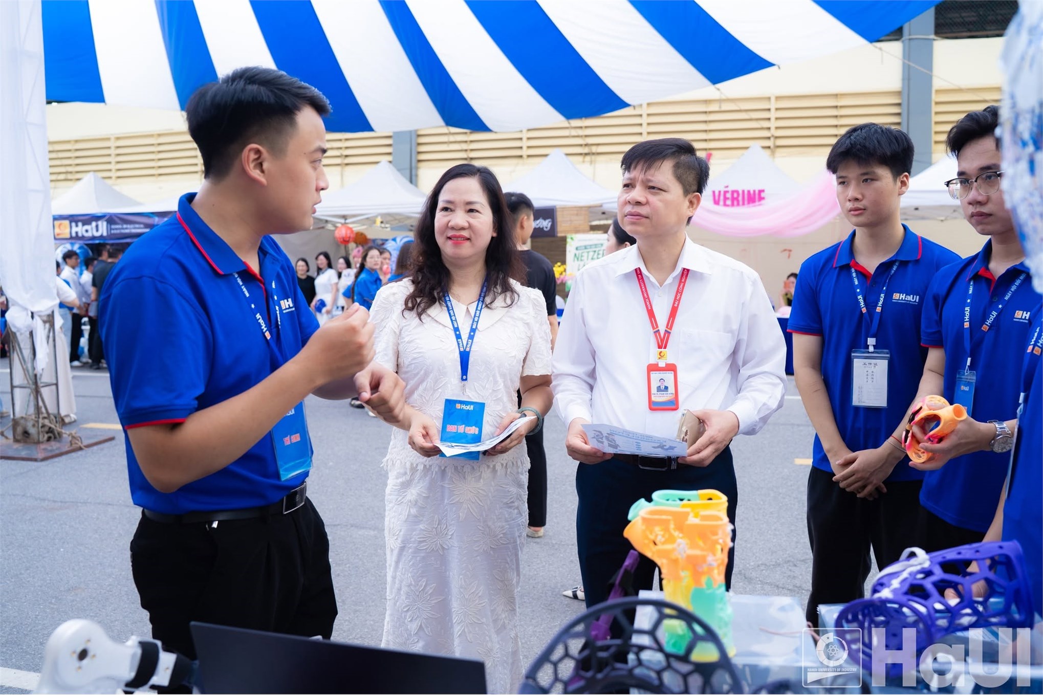 Khi công nghệ mang trái tim nhân văn - sinh viên Trường Cơ khí – Ô tô giành ngôi Á quân vòng thi gọi vốn giả định tại ngày hội khởi nghiệp, đổi mới sáng tạo 2026