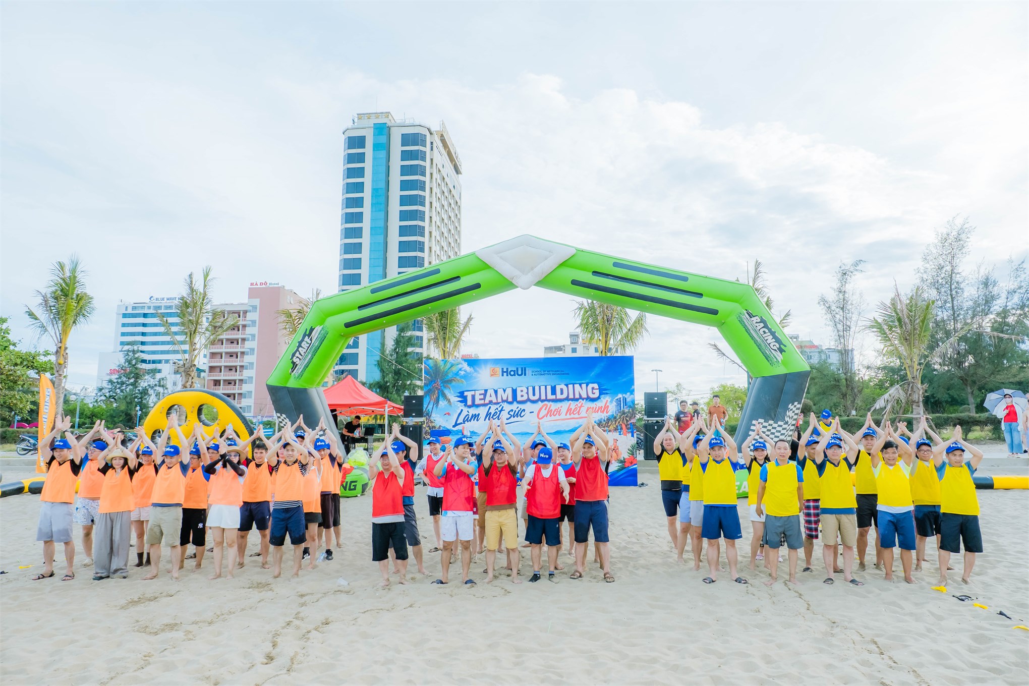 Trường Cơ khí – Ô tô: Hành trình gắn kết, tiếp lửa cho năm học mới