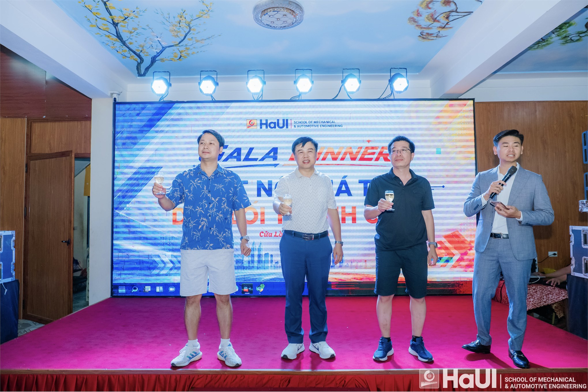 Trường Cơ khí – Ô tô: Hành trình gắn kết, tiếp lửa cho năm học mới