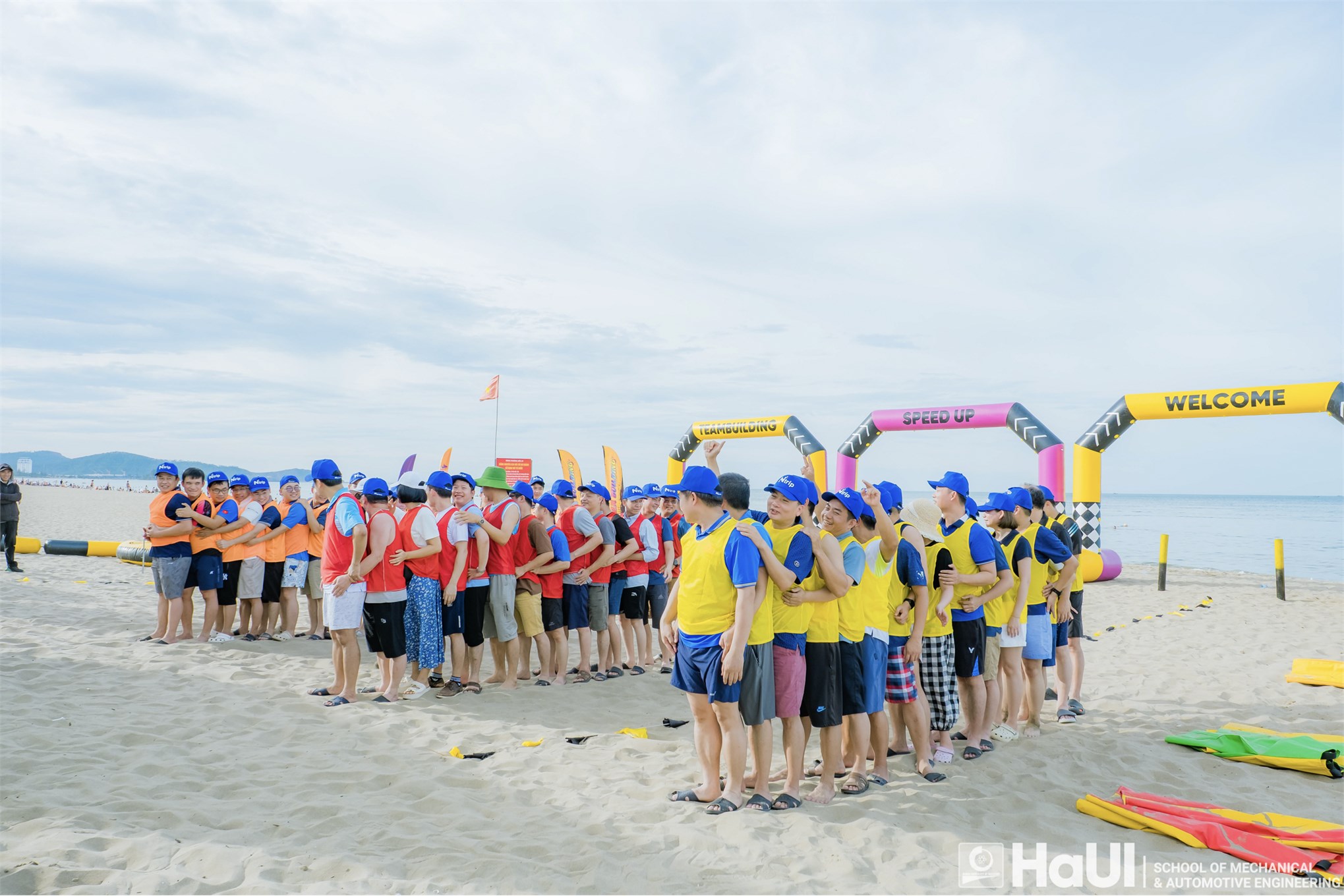 Trường Cơ khí – Ô tô: Hành trình gắn kết, tiếp lửa cho năm học mới