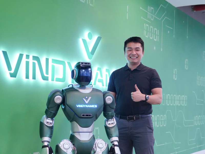 The Aspiration to Develop Intelligent Humanoid Robots and the Journey of an Alumnus of the School of Mechanical and Automotive Engineering, HaUI