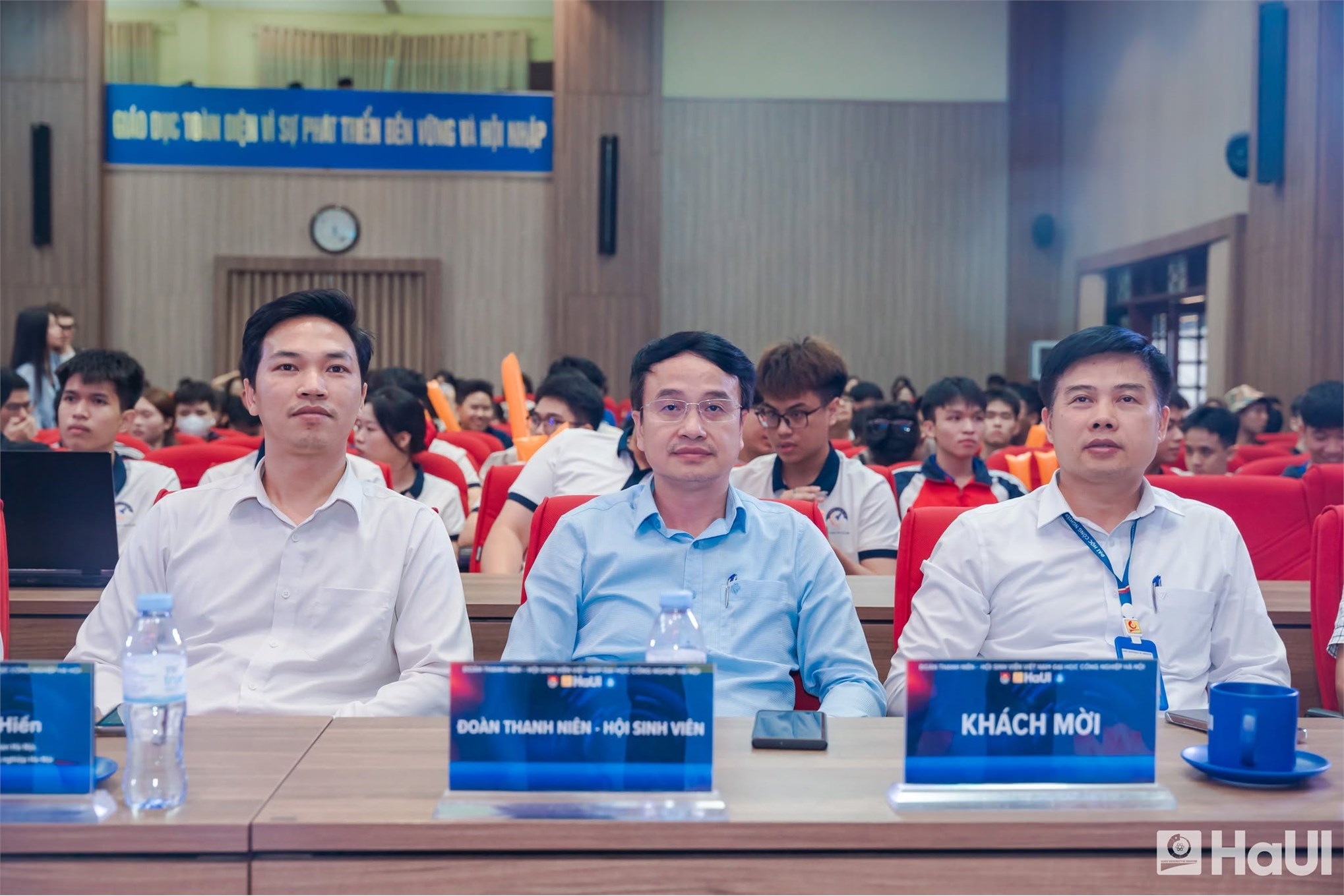 Team Washy from the School of Mechanical and Automotive Engineering Wins Runner-up Prize at the 7th HaUI Entrepreneurship Challenge