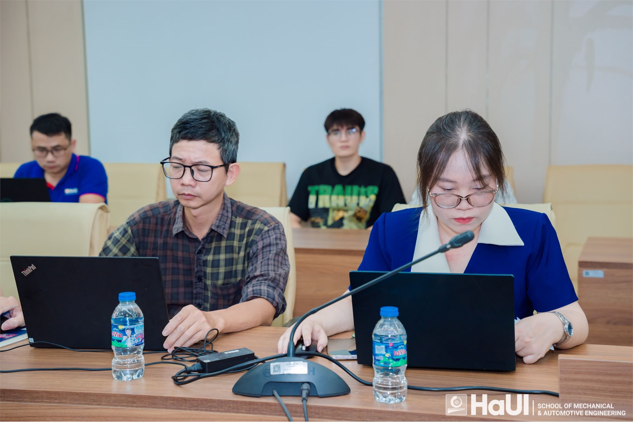 Hội thảo khoa học “Cơ học kỹ thuật trong kỷ nguyên AI và Sản xuất thông minh”: Bệ phóng nâng cao năng lực nghiên cứu tại Trường Cơ khí – Ô tô