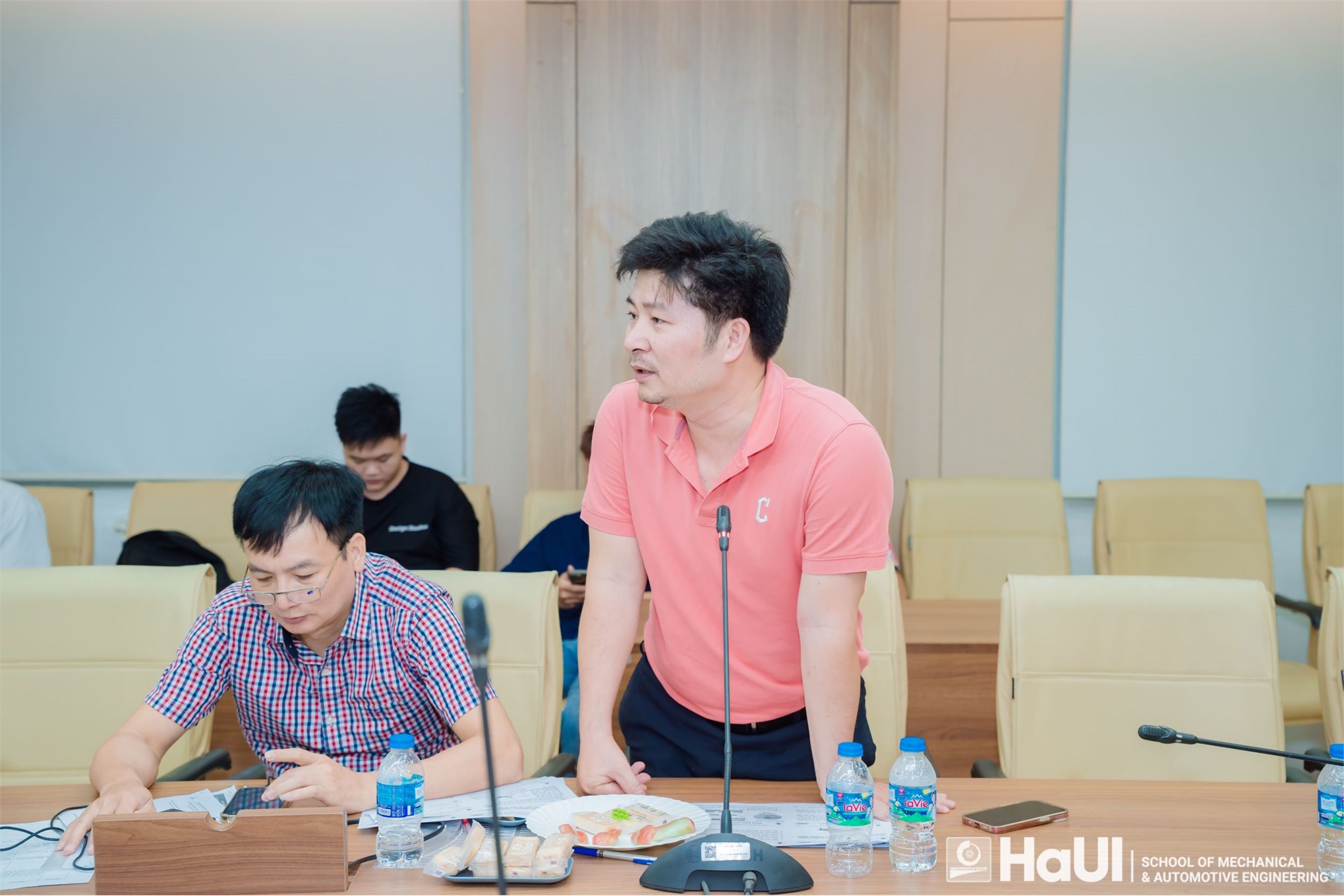 Hội thảo khoa học “Cơ học kỹ thuật trong kỷ nguyên AI và Sản xuất thông minh”: Bệ phóng nâng cao năng lực nghiên cứu tại Trường Cơ khí – Ô tô
