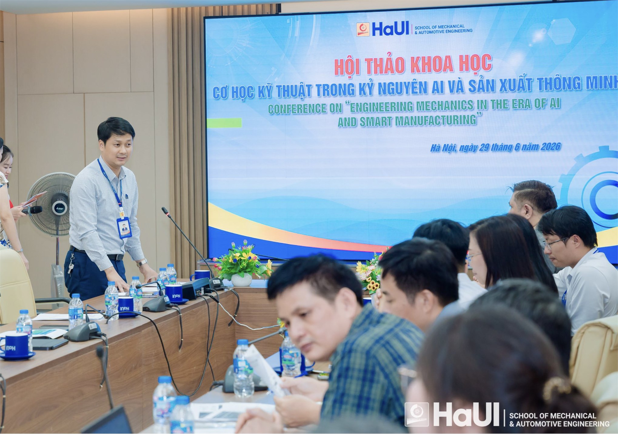 Hội thảo khoa học “Cơ học kỹ thuật trong kỷ nguyên AI và Sản xuất thông minh”: Bệ phóng nâng cao năng lực nghiên cứu tại Trường Cơ khí – Ô tô
