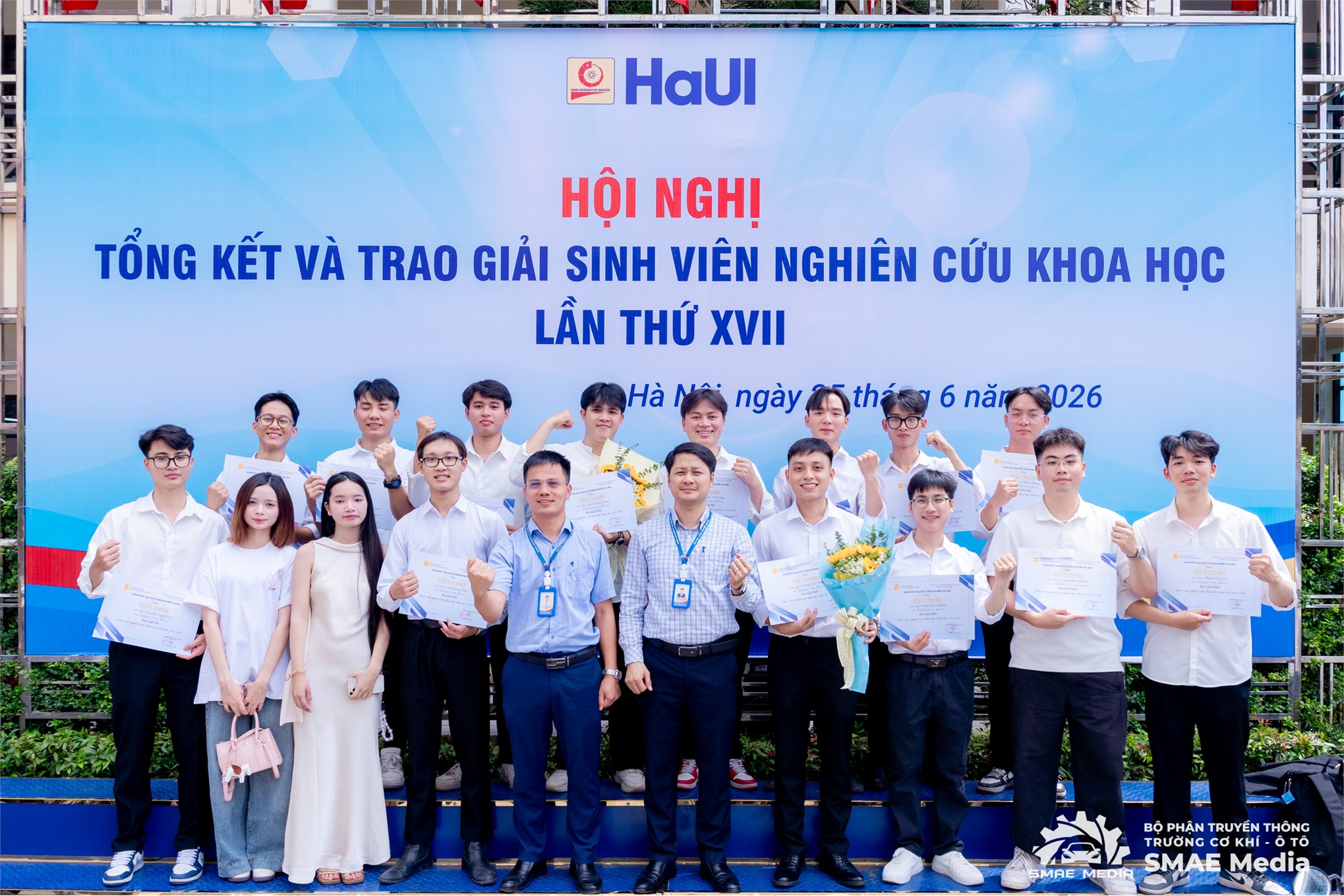 Tôn vinh trí tuệ và tinh thần đổi mới sáng tạo: Sinh viên Trường Cơ khí – Ô tô đạt nhiều thành tích tại Hội nghị sinh viên nghiên cứu khoa học lần thứ XVII