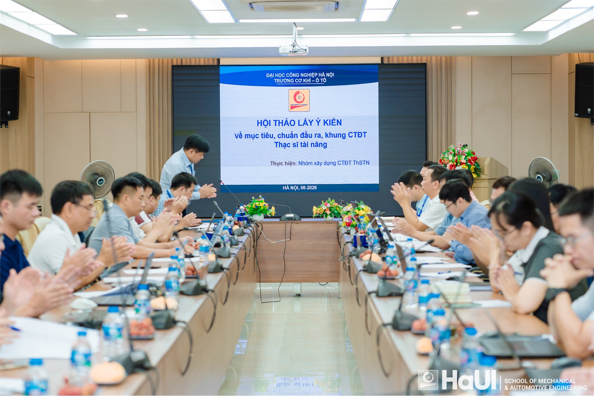 Trường Cơ khí – Ô tô tổ chức hội thảo lấy ý kiến xây dựng các chương trình đào tạo tài năng