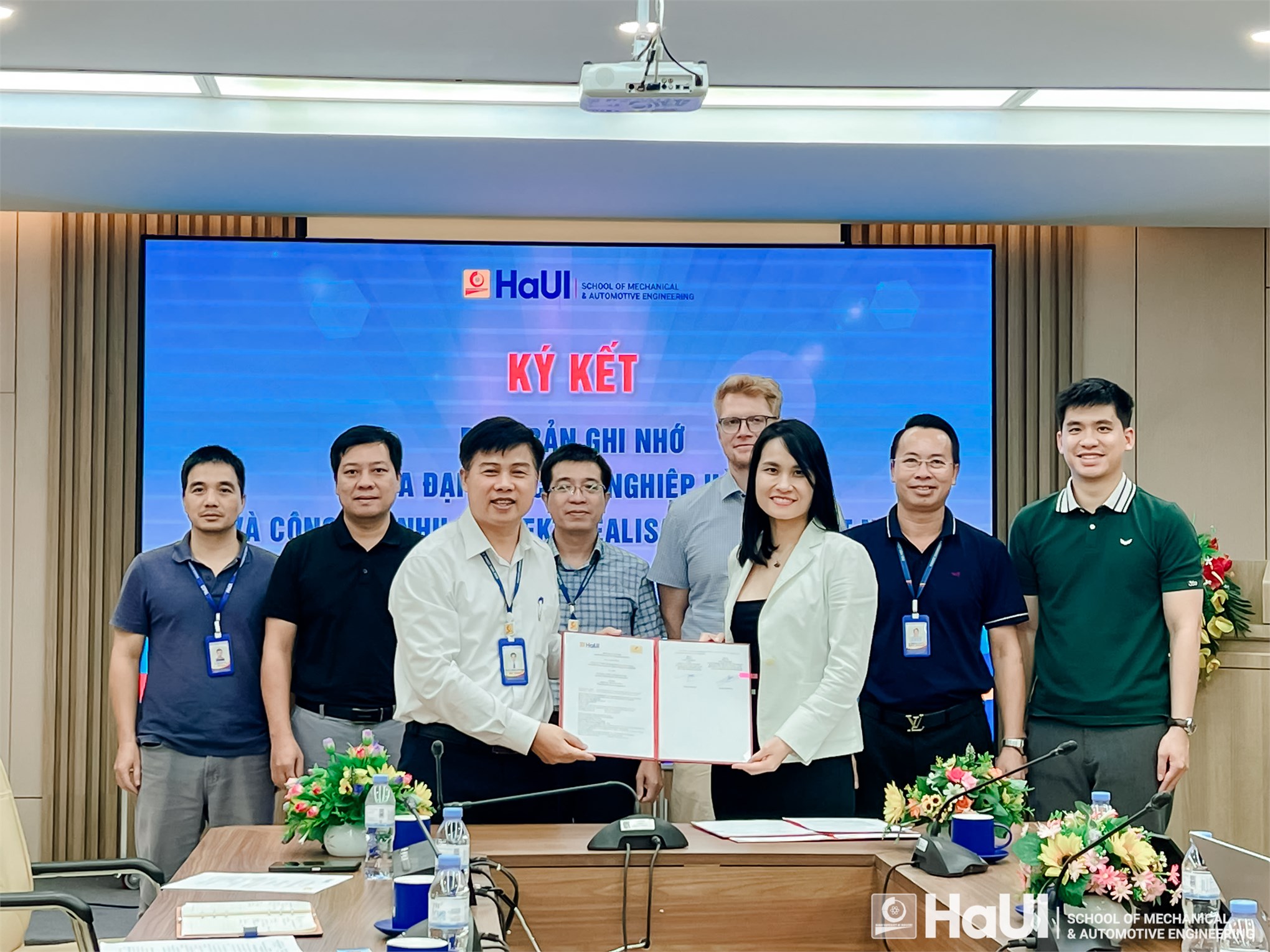 Trường Cơ khí – Ô tô, HaUI và Công ty TNHH Projekt Realisation Asia ký biên bản ghi nhớ hợp tác, xây dựng trung tâm dữ liệu trí tuệ nhân tạo