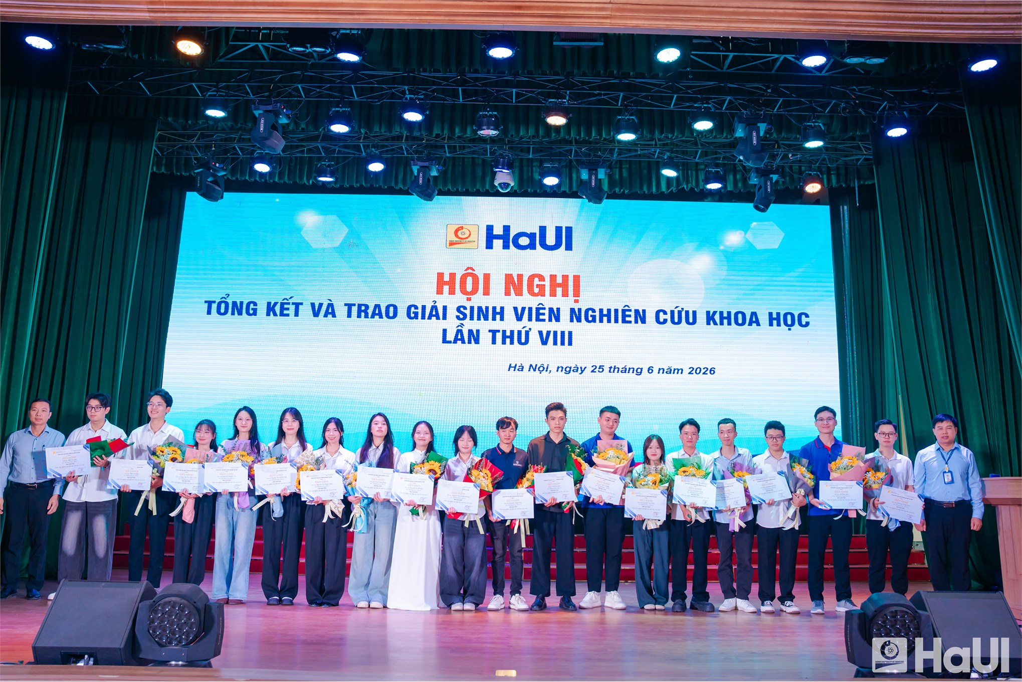 Honoring Intelligence and the Spirit of Innovation: Students of the School of Mechanical and Automotive Engineering (SMAE) Achieve Outstanding Results at the 17th Student Scientific Research Conference
