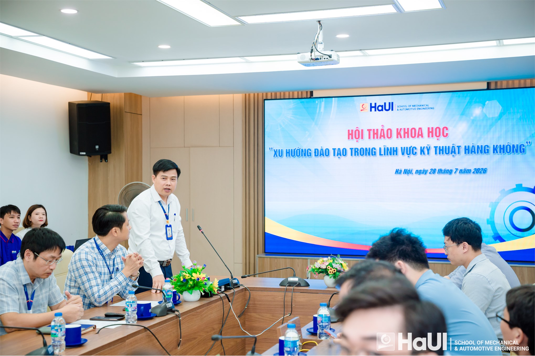 Hội thảo khoa học “Xu hướng đào tạo trong lĩnh vực kỹ thuật hàng không”: Mở hướng phát triển mới cho đào tạo kỹ thuật tại Trường Cơ khí – Ô tô