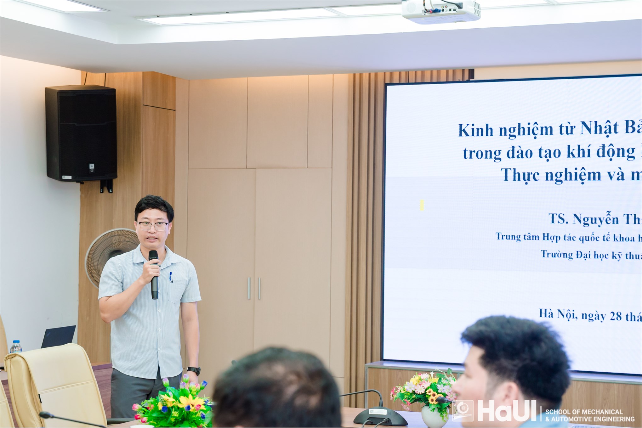 Hội thảo khoa học “Xu hướng đào tạo trong lĩnh vực kỹ thuật hàng không”: Mở hướng phát triển mới cho đào tạo kỹ thuật tại Trường Cơ khí – Ô tô