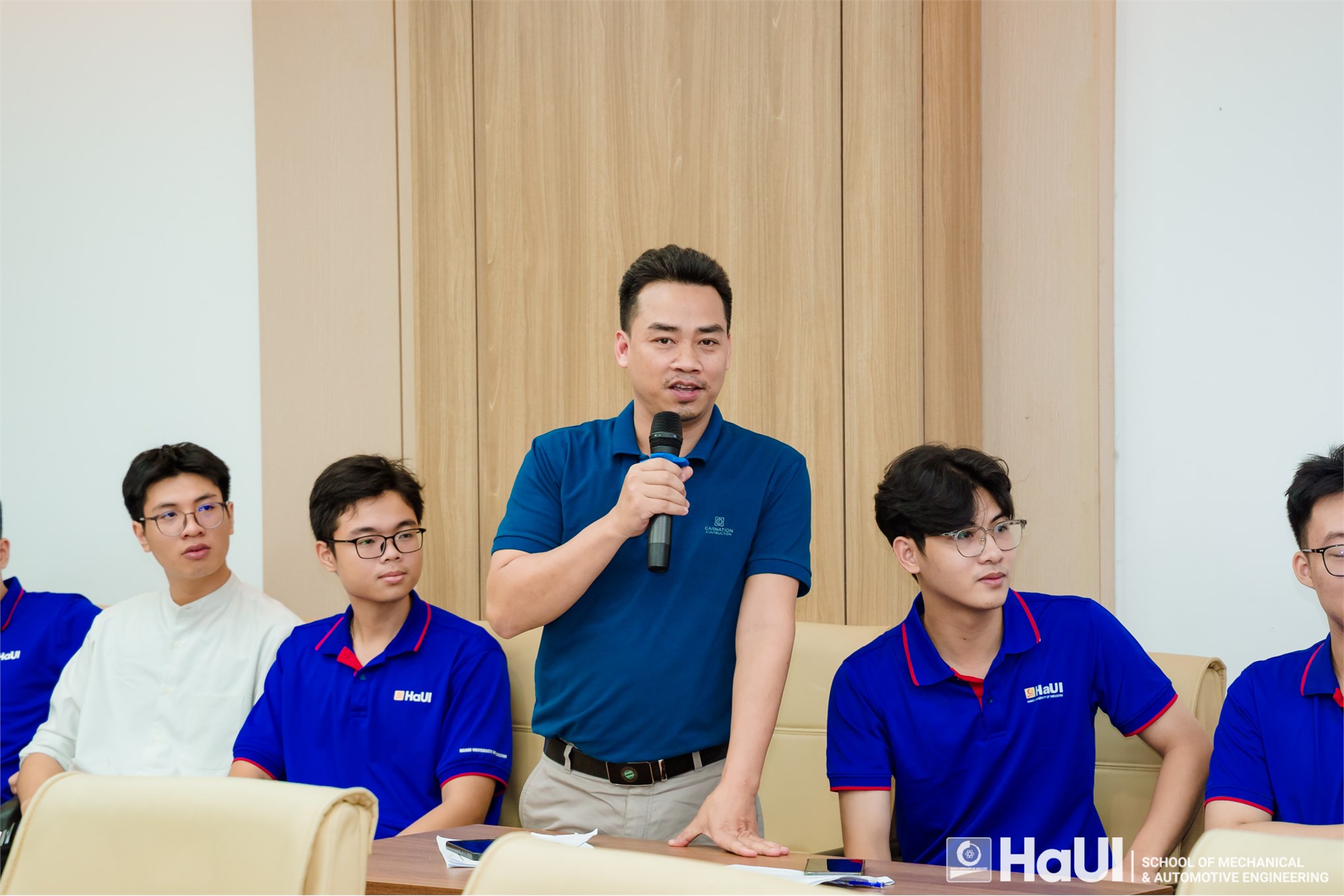 Hội thảo khoa học “Xu hướng đào tạo trong lĩnh vực kỹ thuật hàng không”: Mở hướng phát triển mới cho đào tạo kỹ thuật tại Trường Cơ khí – Ô tô
