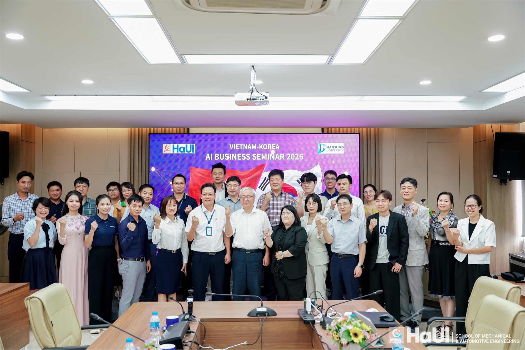 Trường Cơ khí - Ô tô, HaUI hợp tác với Đại học Hansung (Hàn Quốc): Thúc đẩy ứng dụng trí tuệ nhân tạo trong sản xuất và chuyển đổi số doanh nghiệp