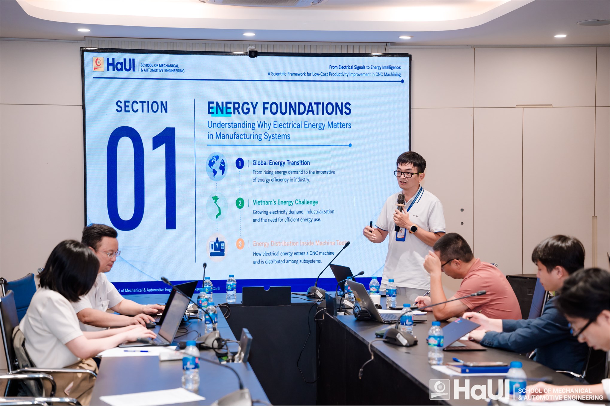 Hội thảo khoa học “Xu hướng công nghệ tối ưu hóa sản xuất trong thời đại số” tại Trường Cơ khí – Ô tô