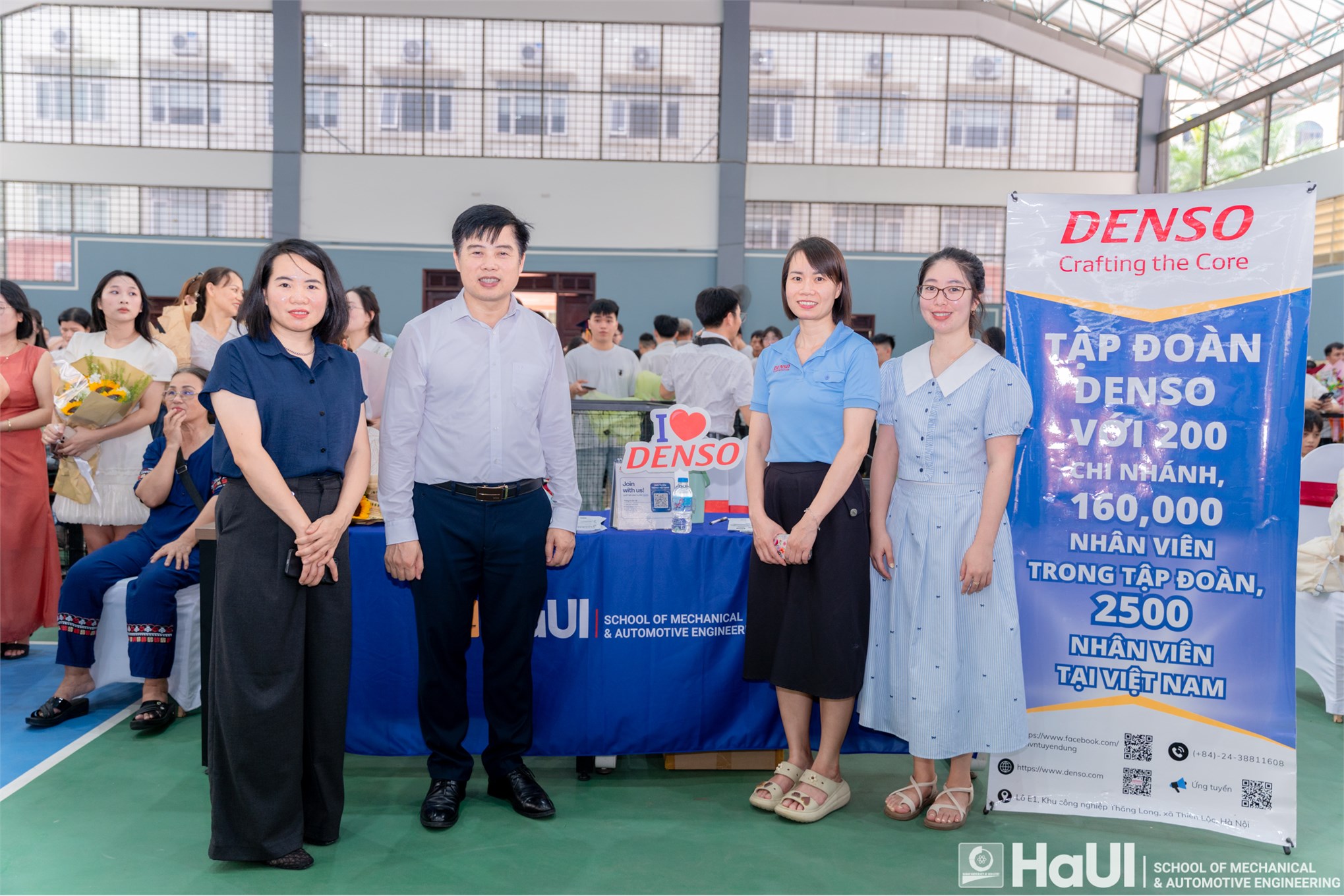 Lễ Tốt nghiệp 2026 Trường Cơ khí - Ô tô: Dấu mốc trưởng thành, khởi đầu hành trình vươn xa