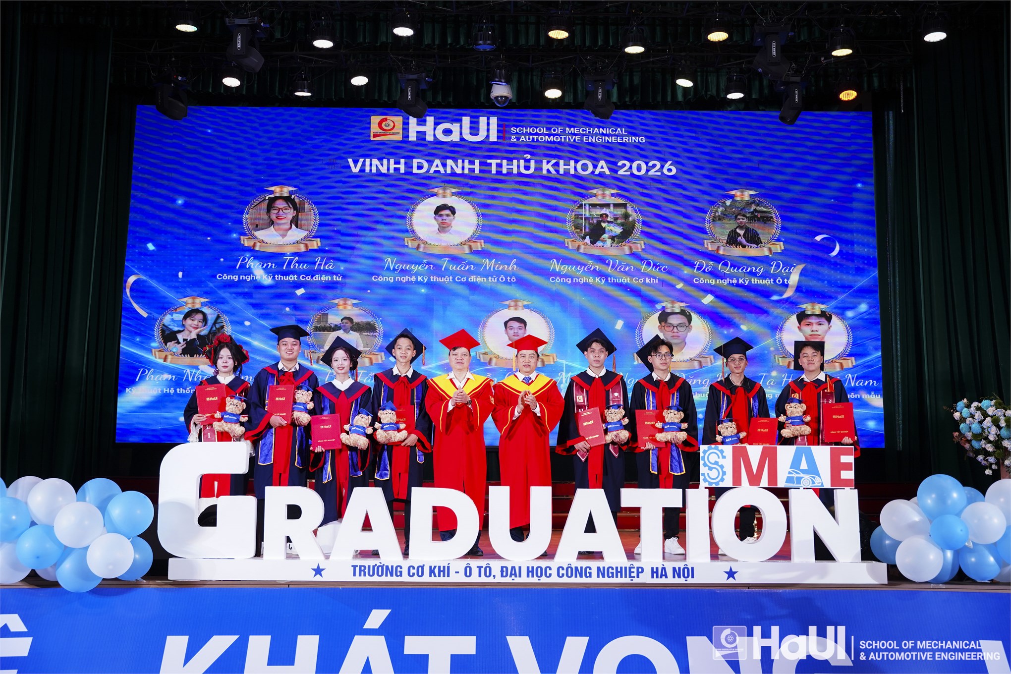 Lễ Tốt nghiệp 2026 Trường Cơ khí - Ô tô: Dấu mốc trưởng thành, khởi đầu hành trình vươn xa