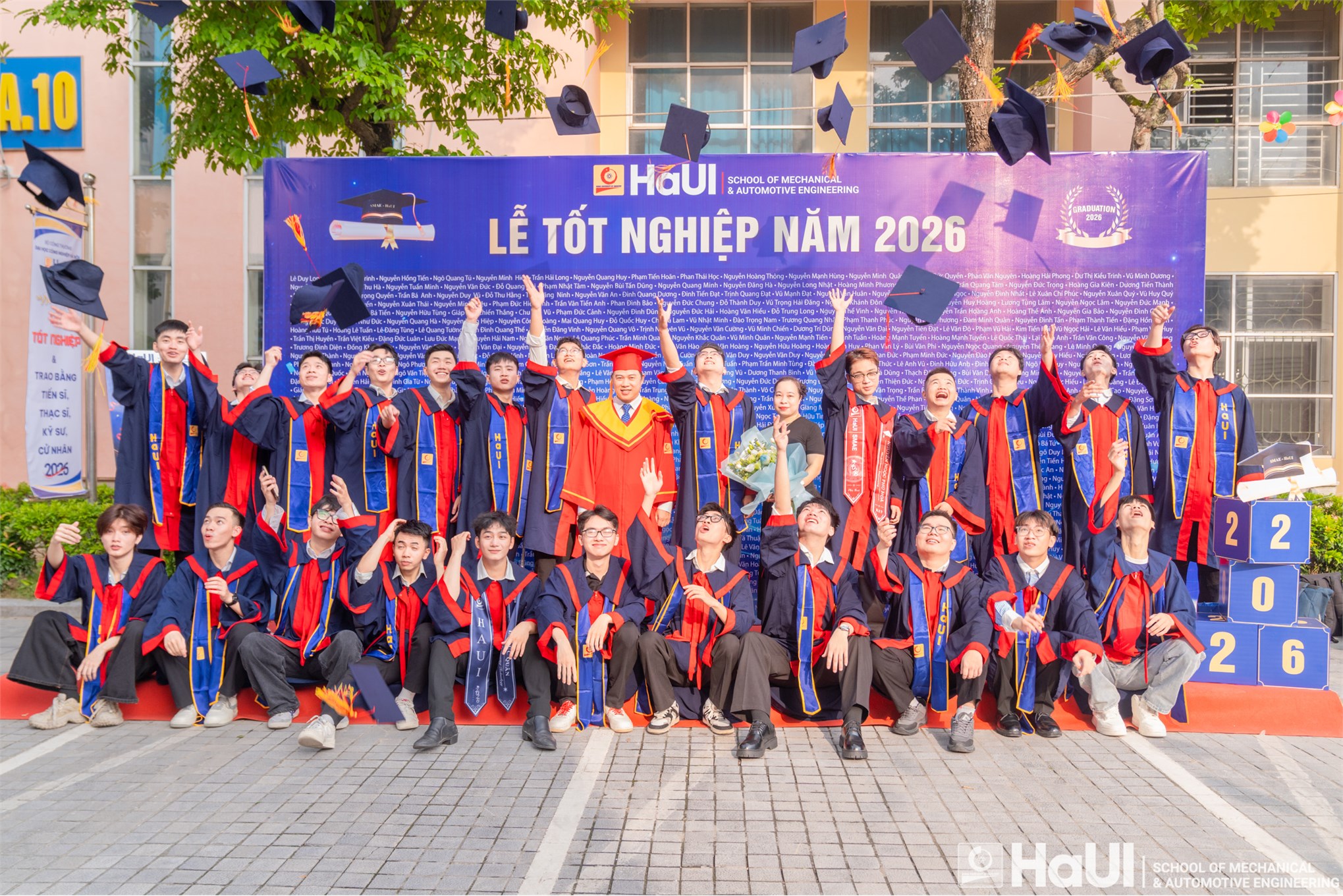 Lễ Tốt nghiệp 2026 Trường Cơ khí - Ô tô: Dấu mốc trưởng thành, khởi đầu hành trình vươn xa
