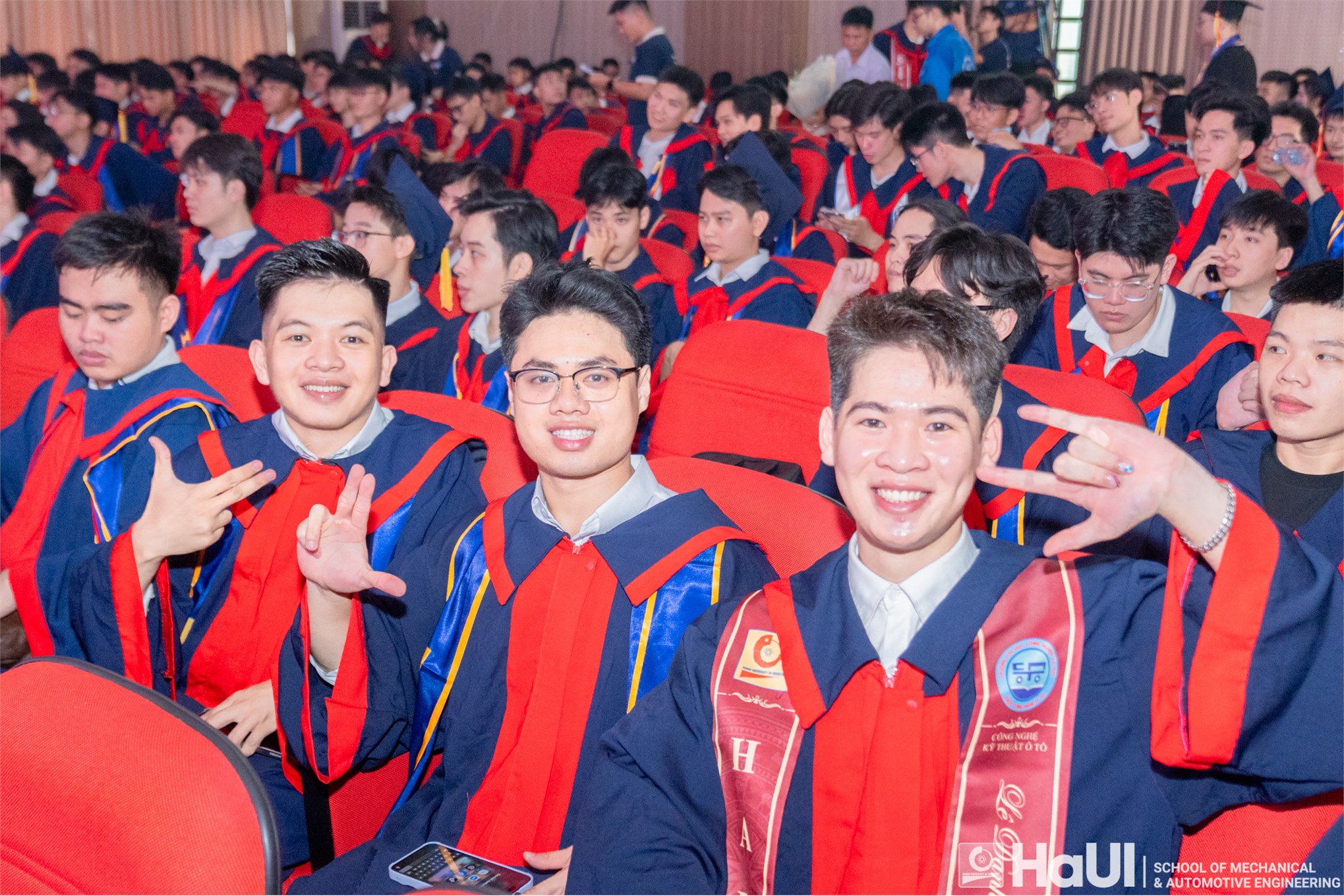 Lễ Tốt nghiệp 2026 Trường Cơ khí - Ô tô: Dấu mốc trưởng thành, khởi đầu hành trình vươn xa