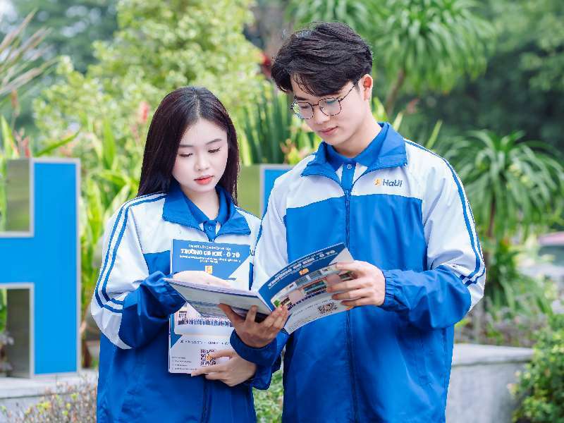 Thông báo Tuyển sinh Chương trình đào tạo Kỹ sư tài năng đại học chính quy năm 2026