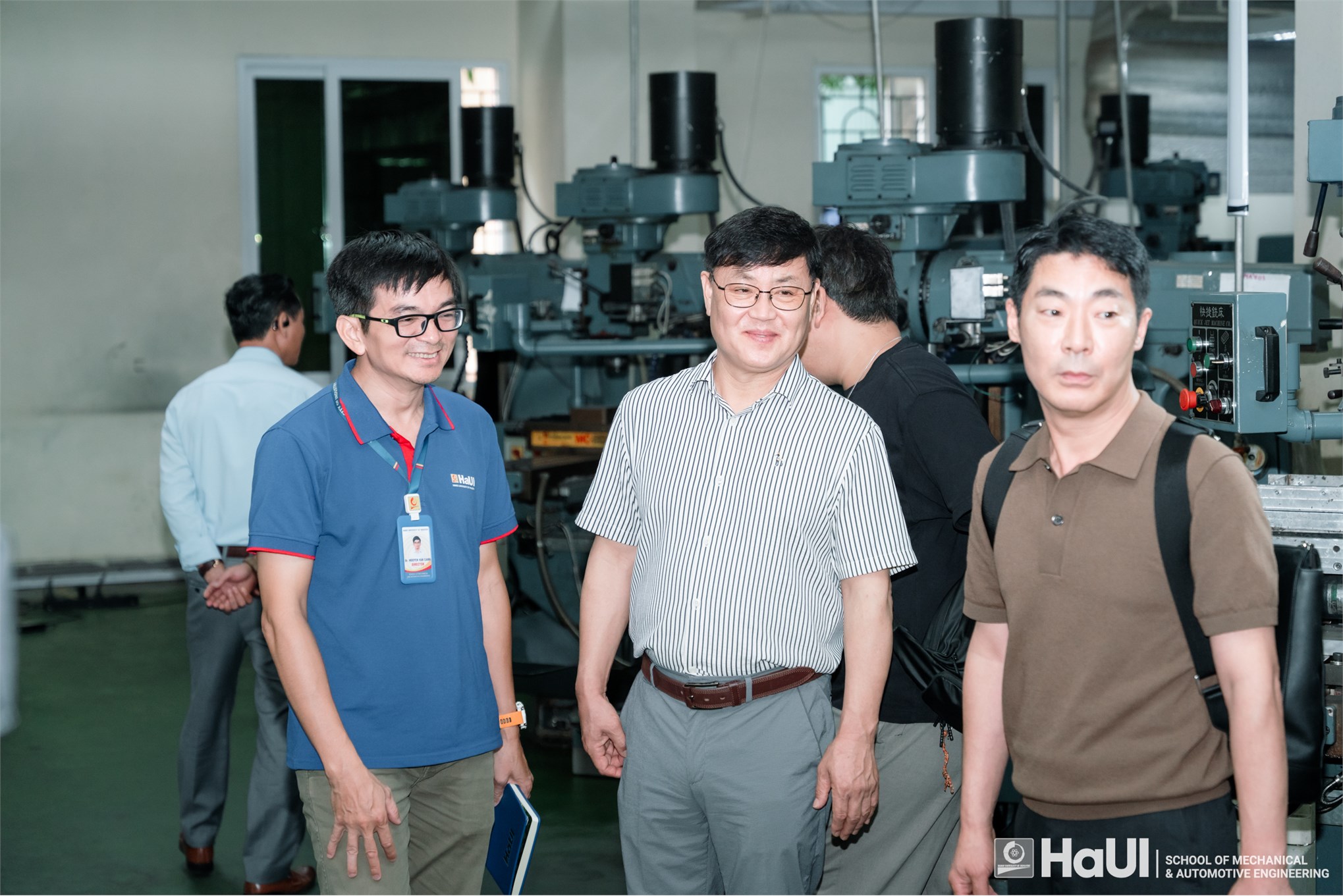 Trường Cơ khí - Ô tô ký kết Biên bản ghi nhớ hợp tác với Công ty TNHH Entro Korea và Công ty TNHH MTS Corp (Hàn Quốc)